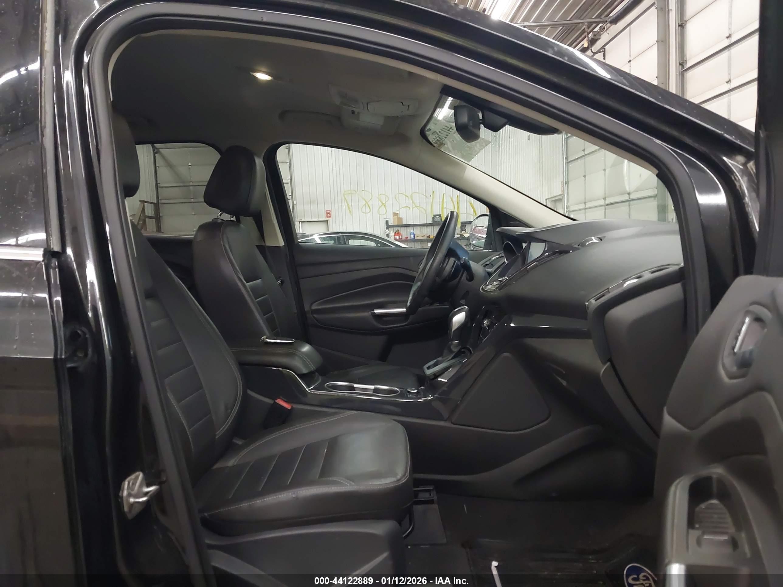 FORD ESCAPE image 5