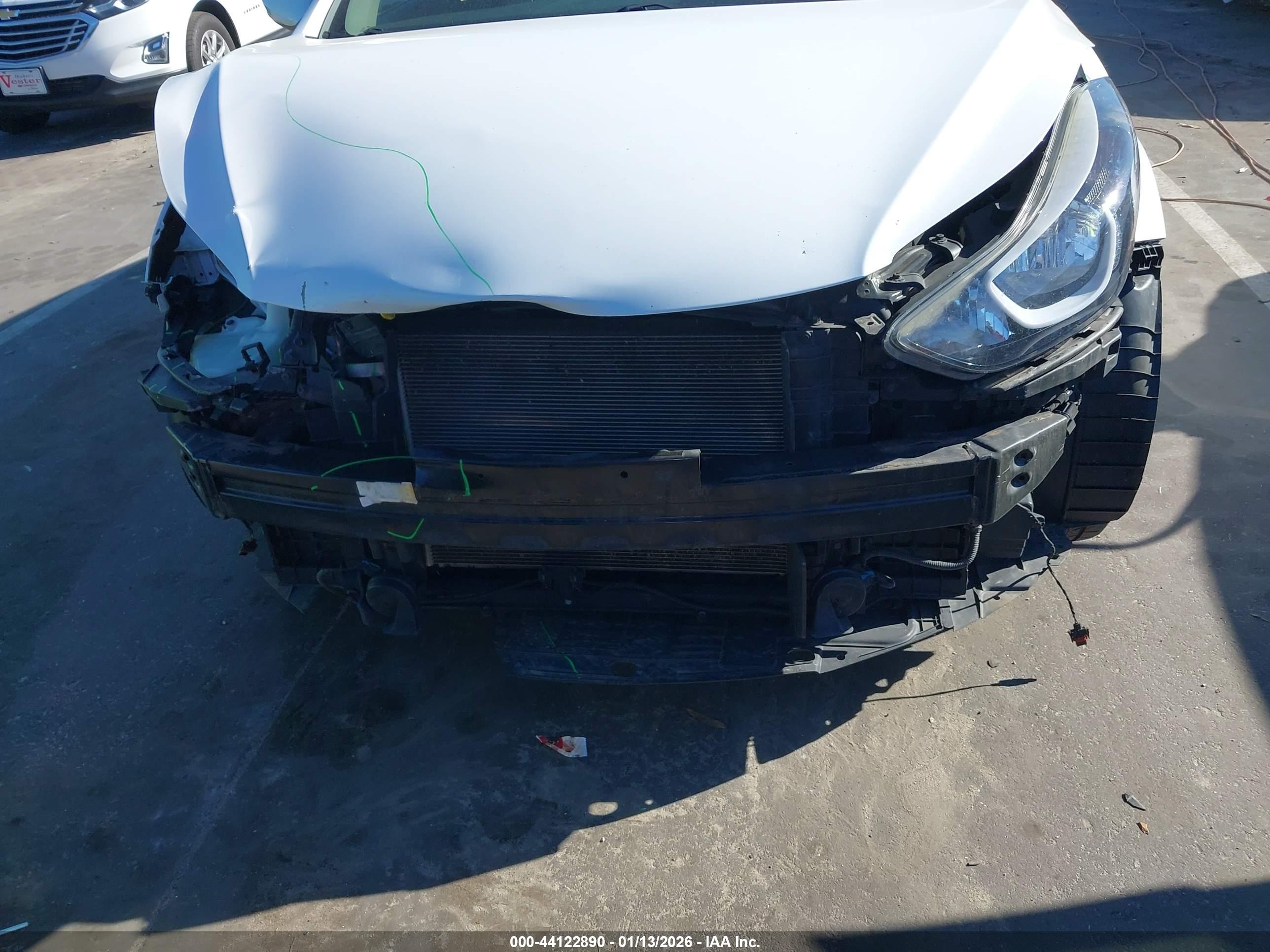 HYUNDAI ELANTRA image 6