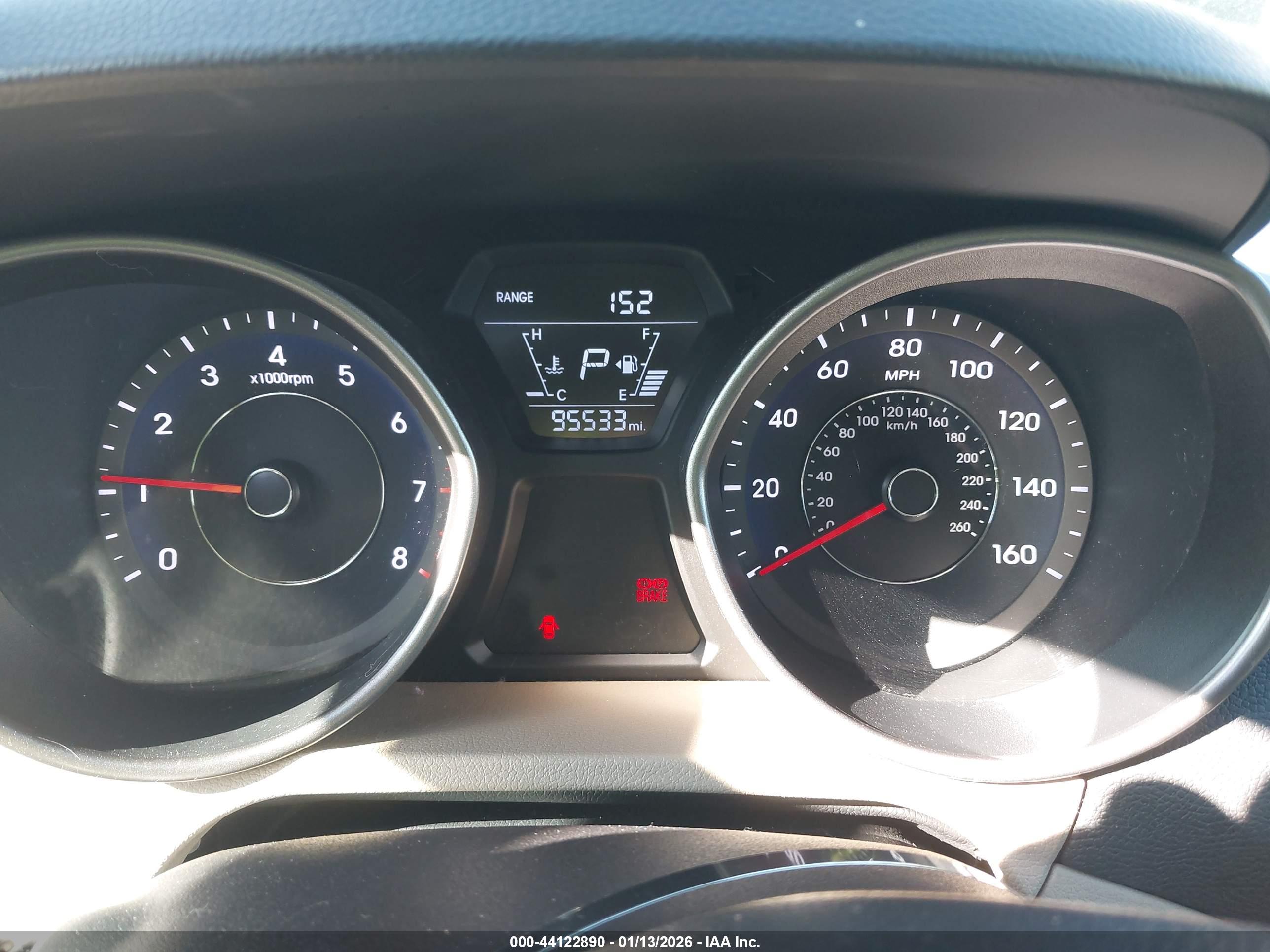 HYUNDAI ELANTRA image 7