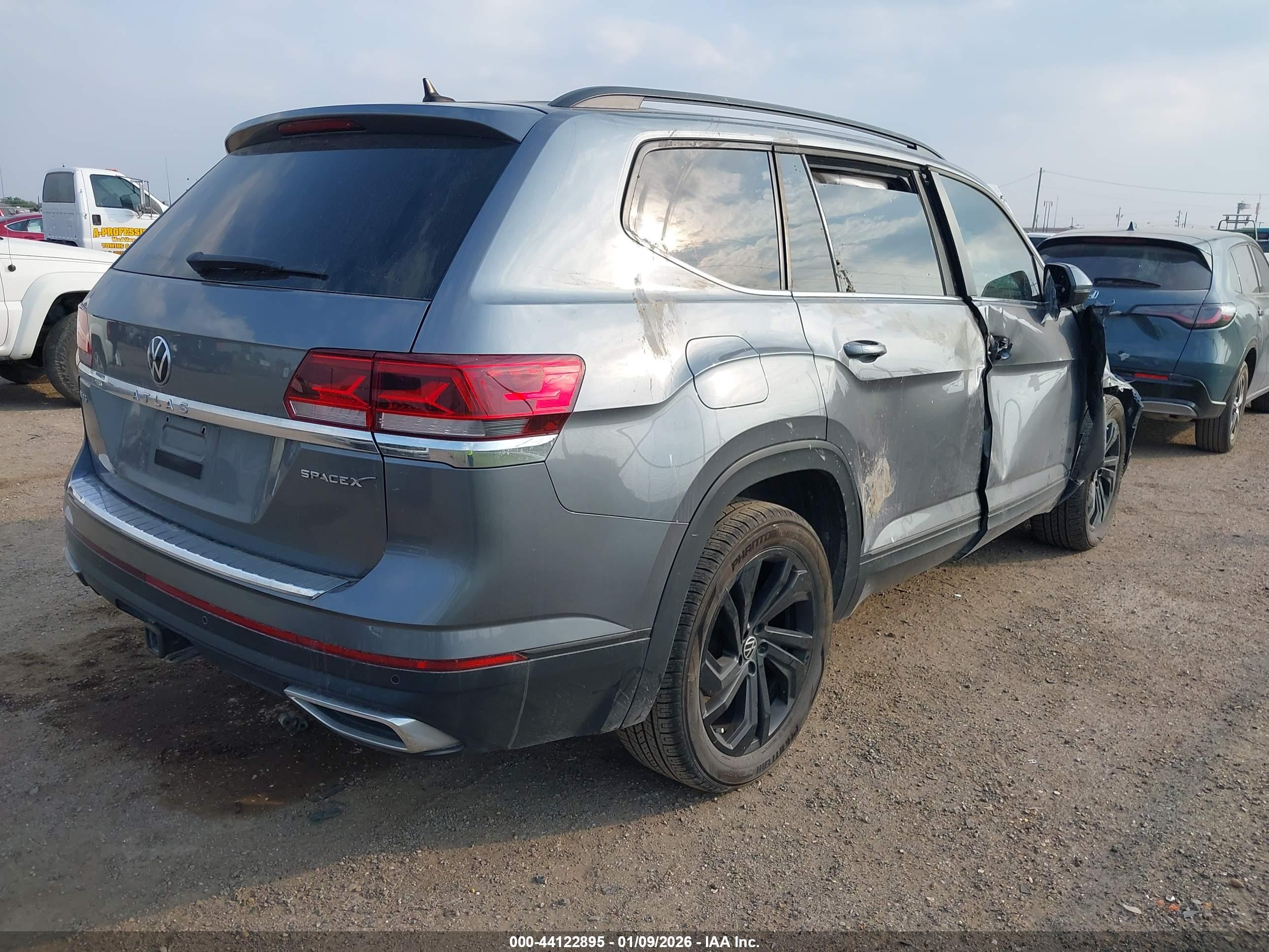 VOLKSWAGEN ATLAS image 4