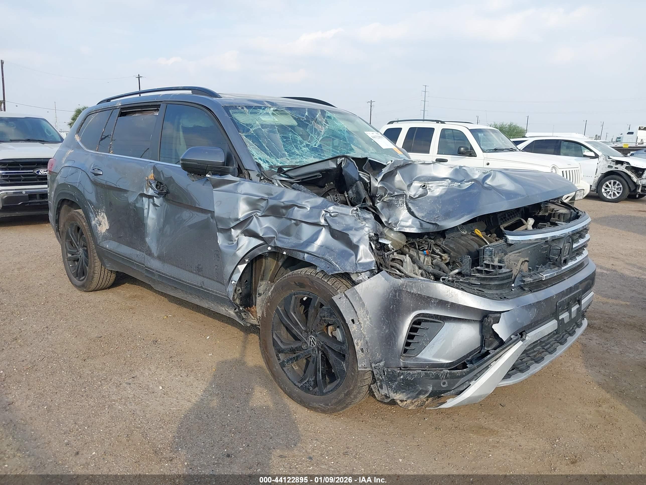 VOLKSWAGEN ATLAS image 6