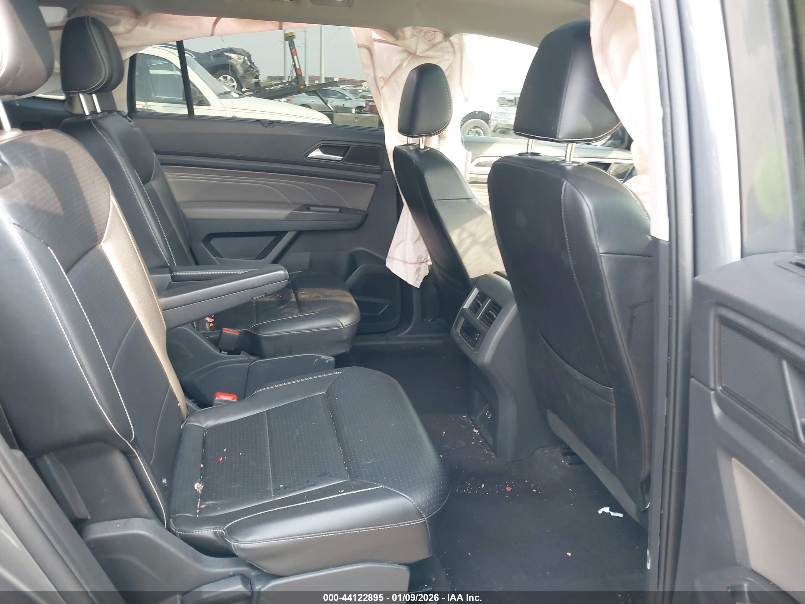 VOLKSWAGEN ATLAS image 8