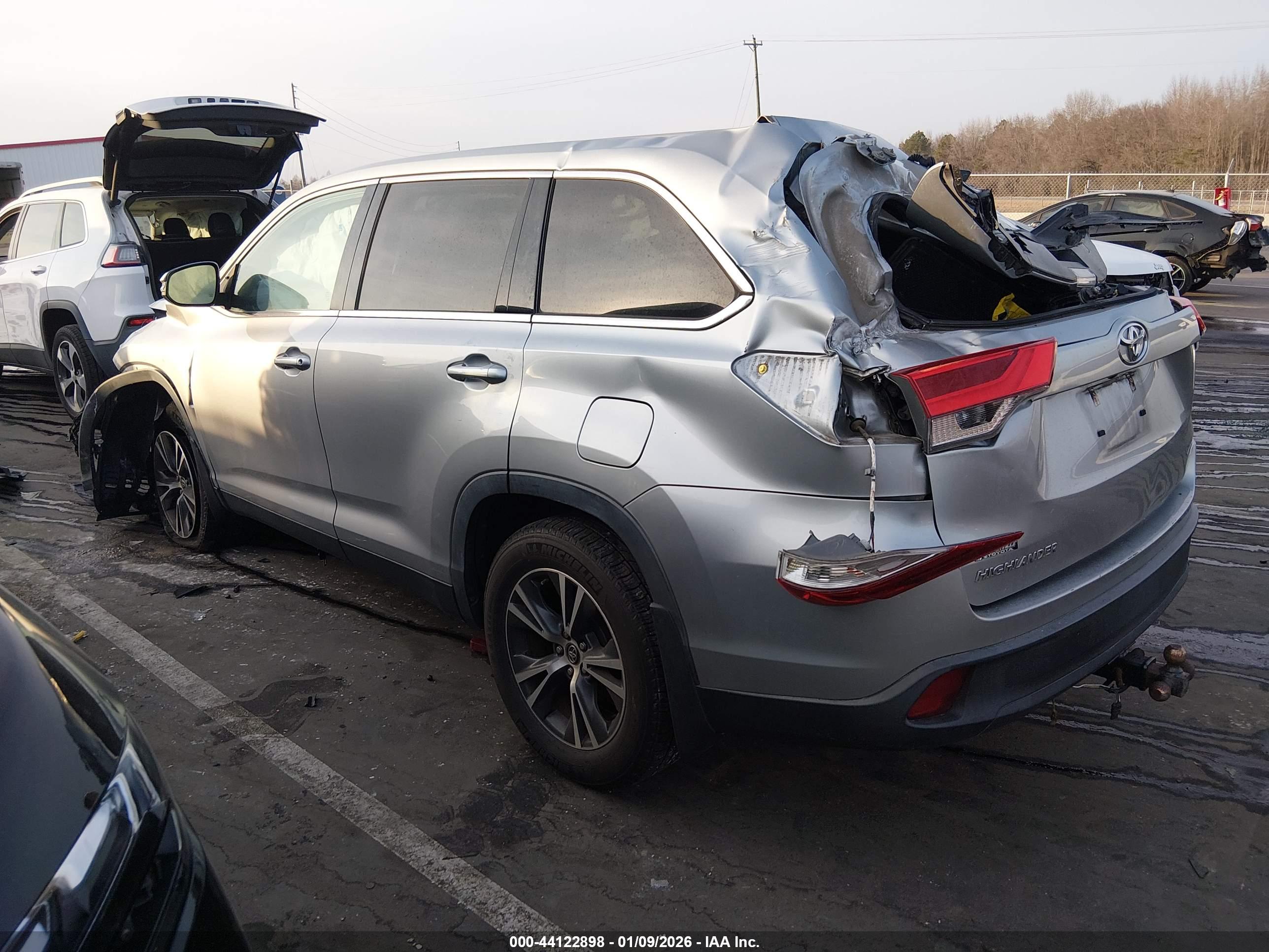 TOYOTA HIGHLANDER image 3