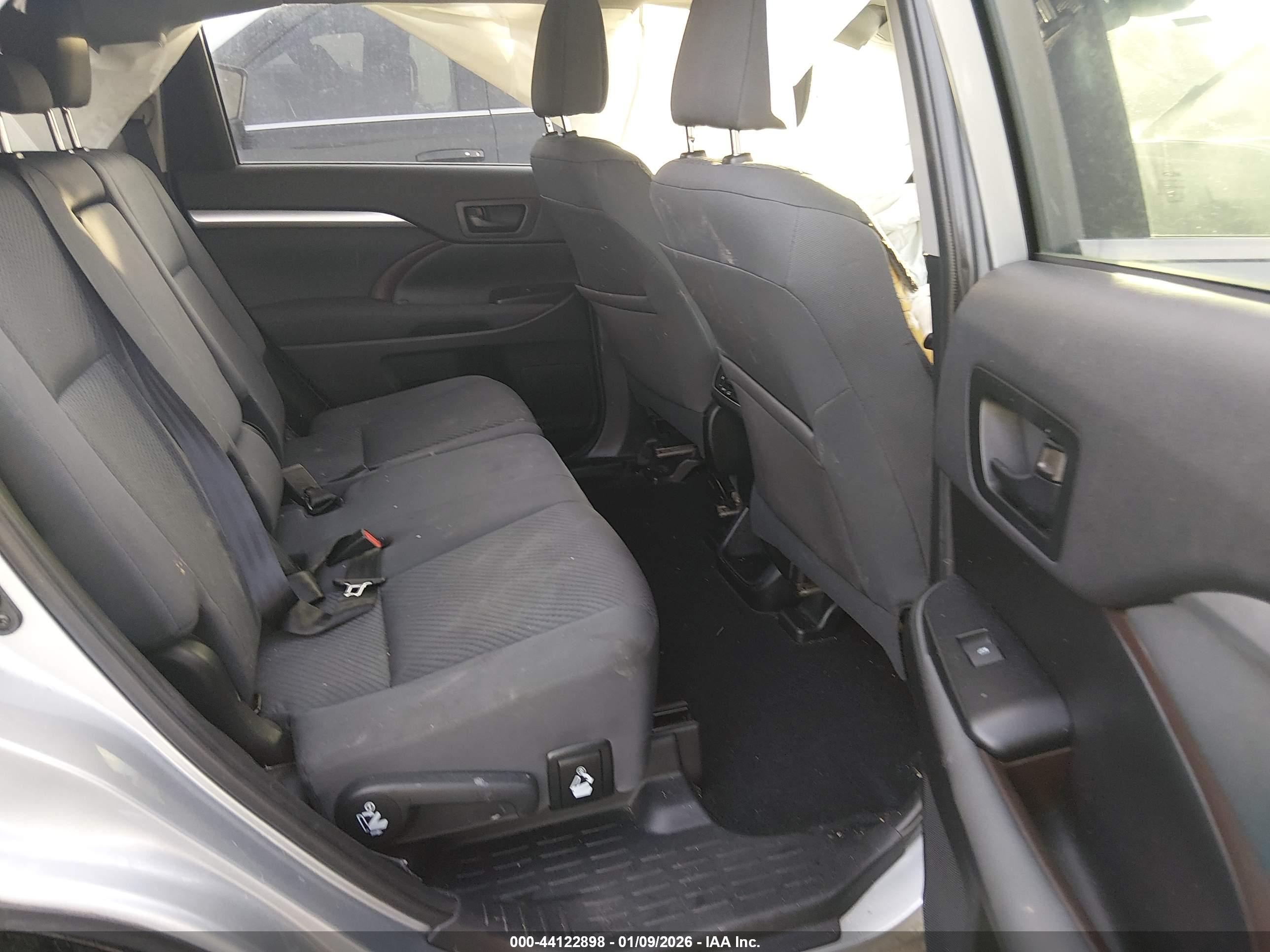 TOYOTA HIGHLANDER image 8