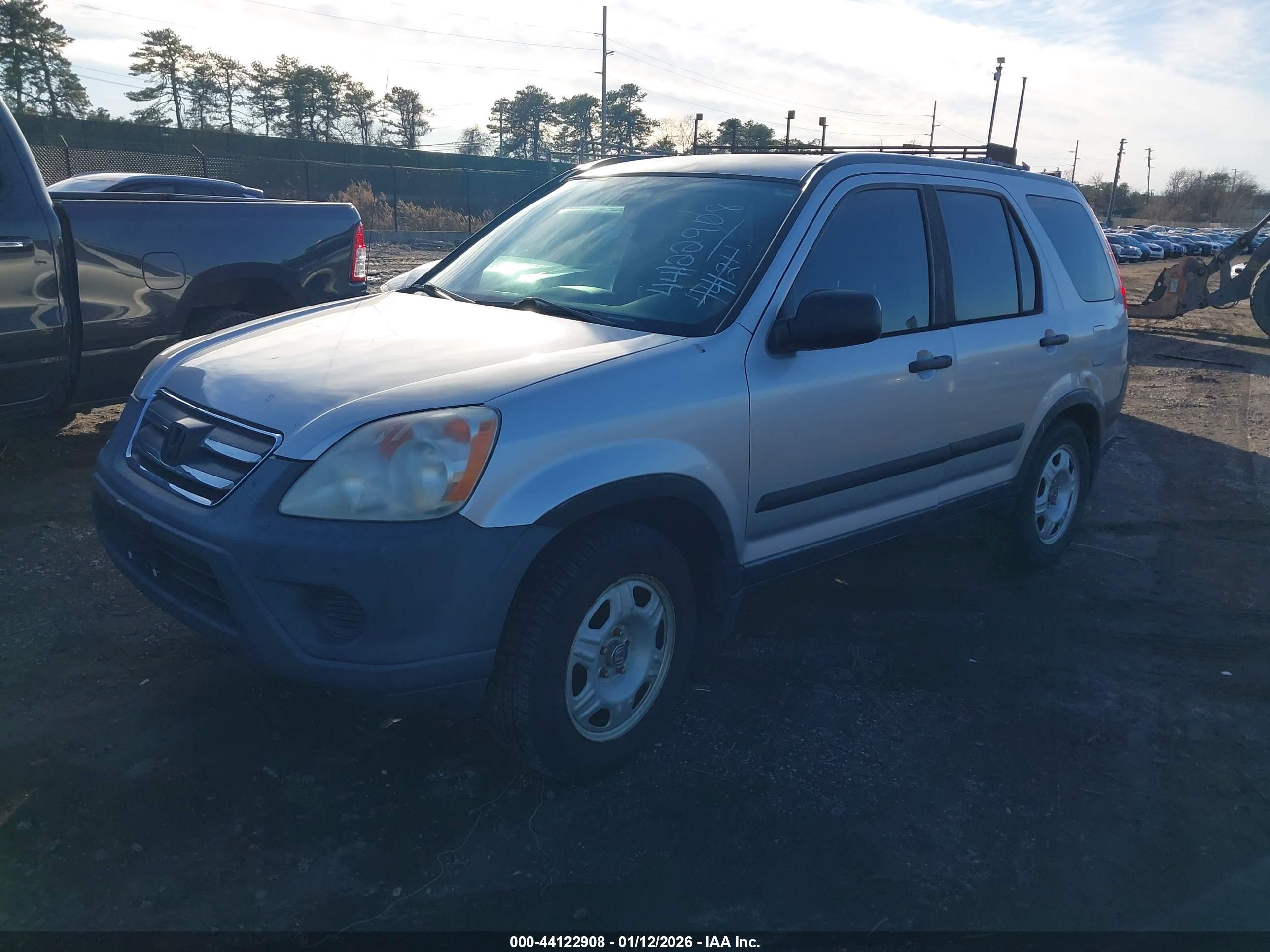 HONDA CR-V image 2