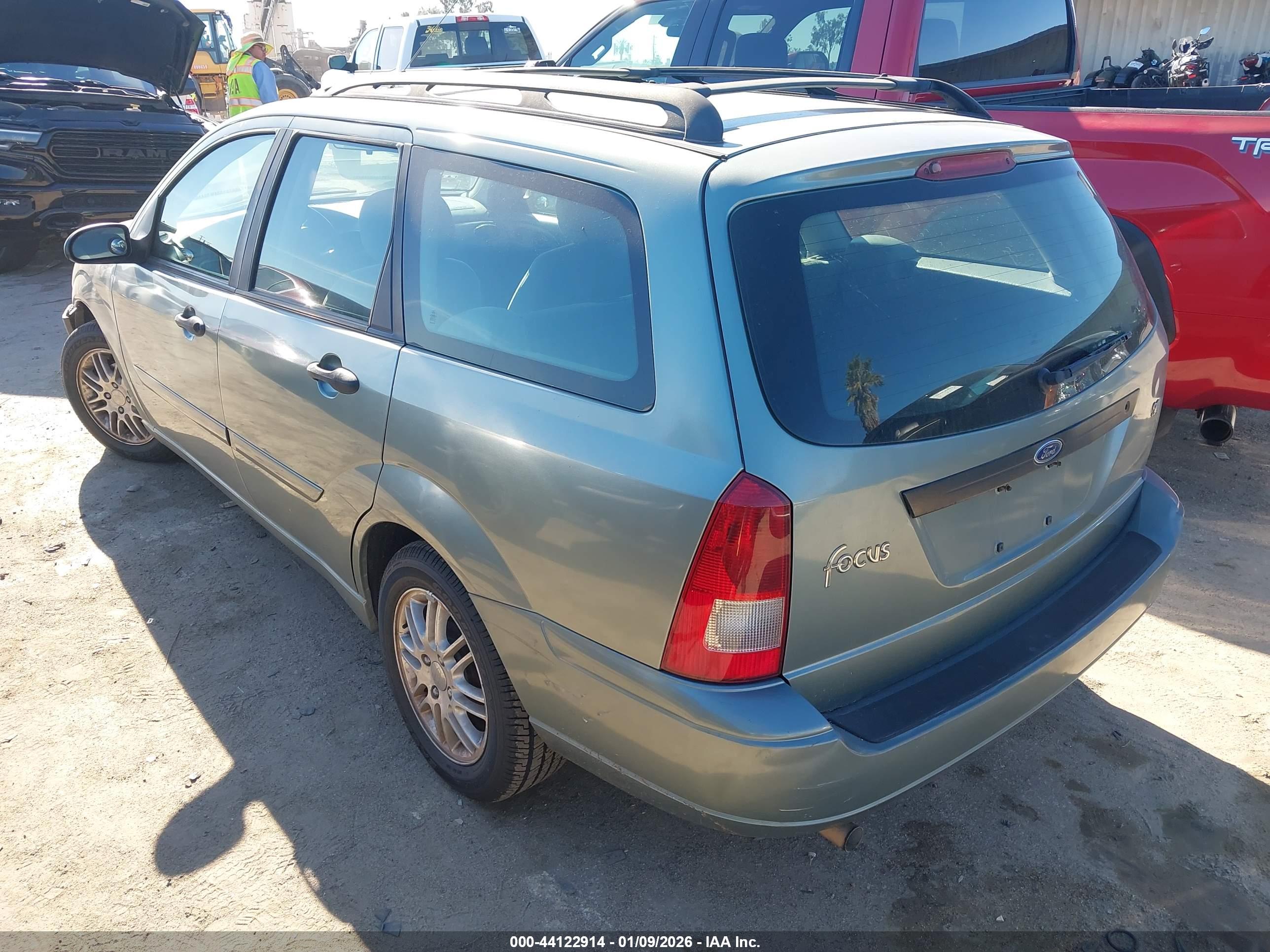 FORD FOCUS image 3