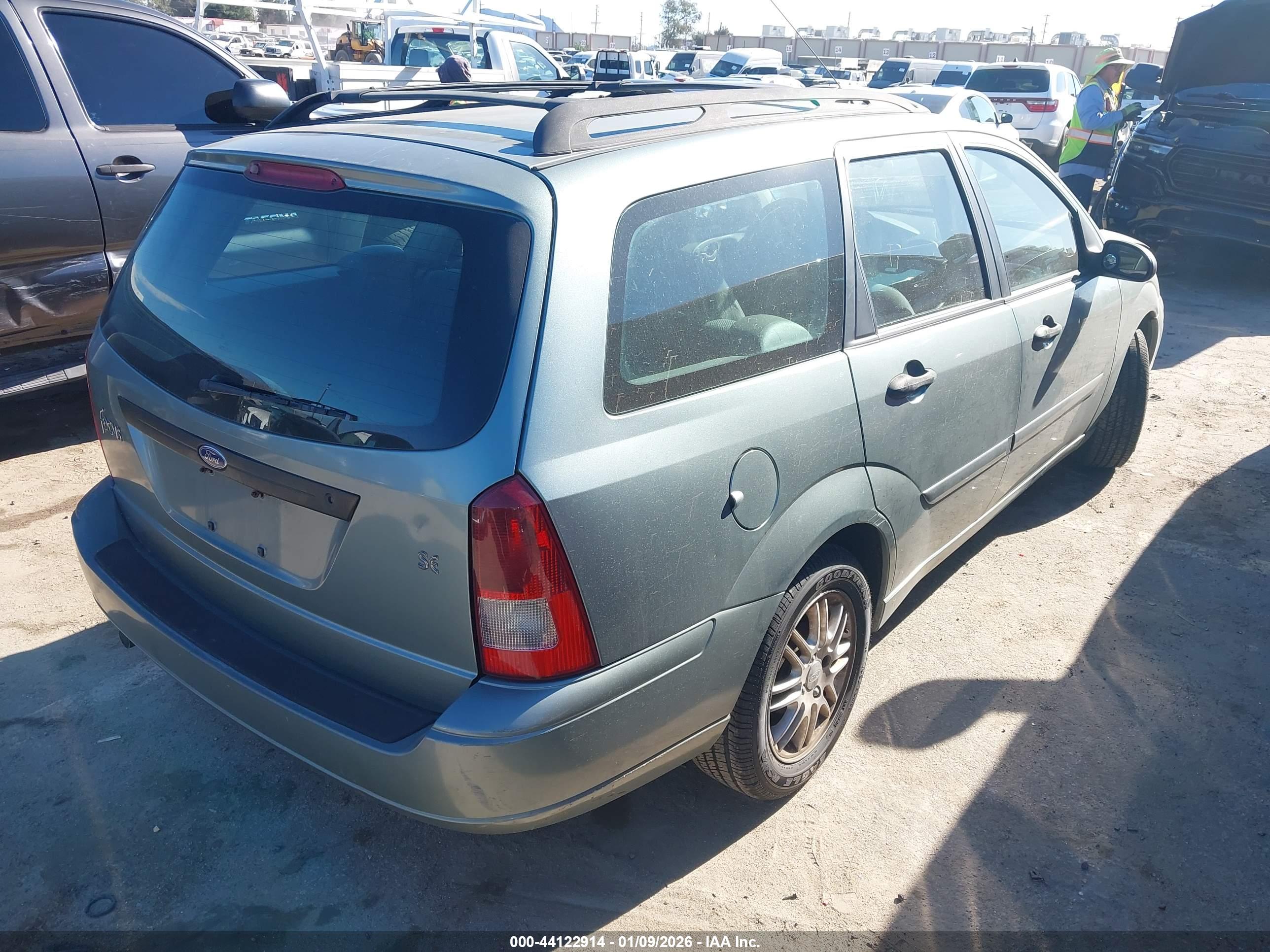 FORD FOCUS image 4