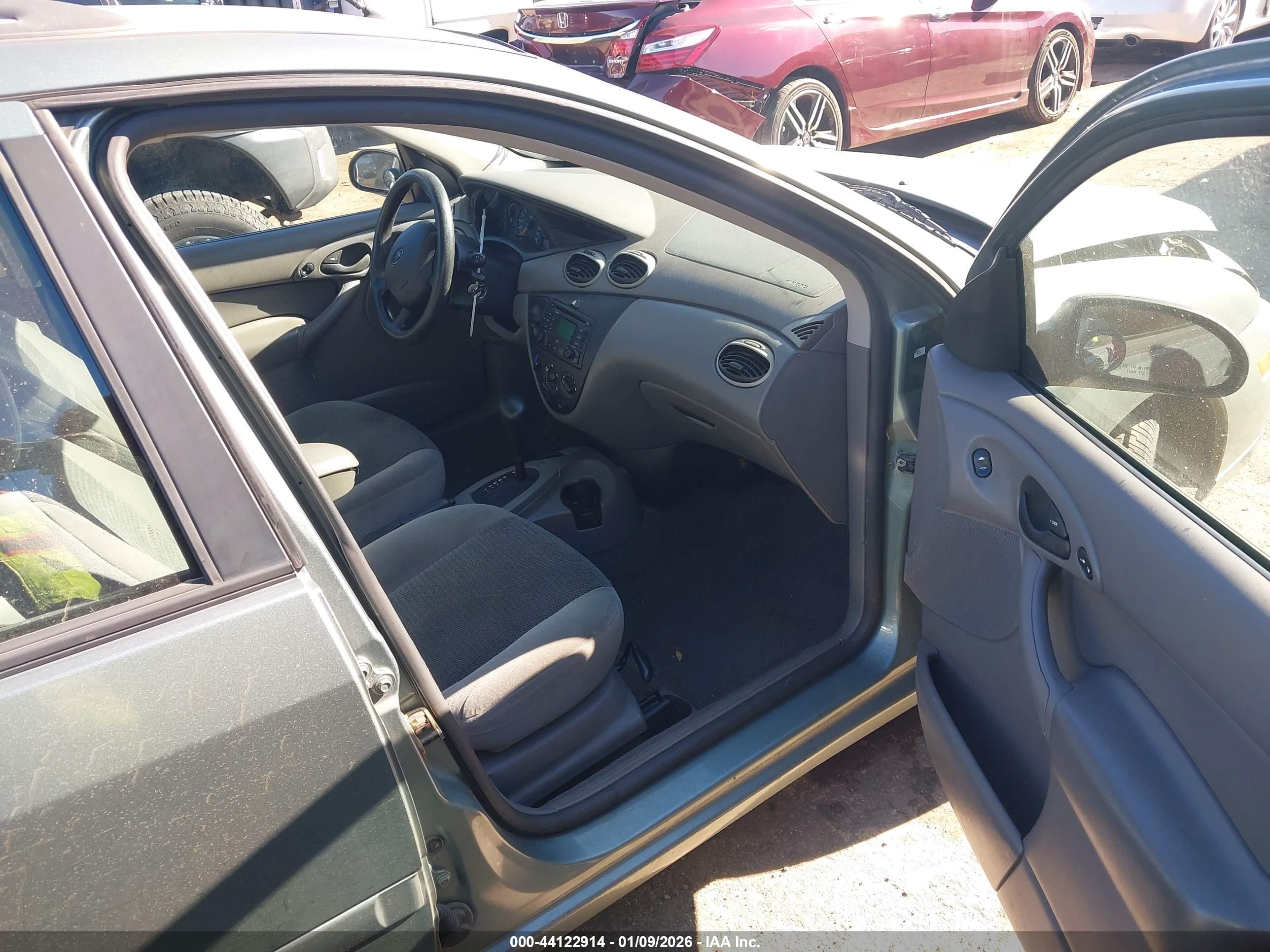 FORD FOCUS image 5