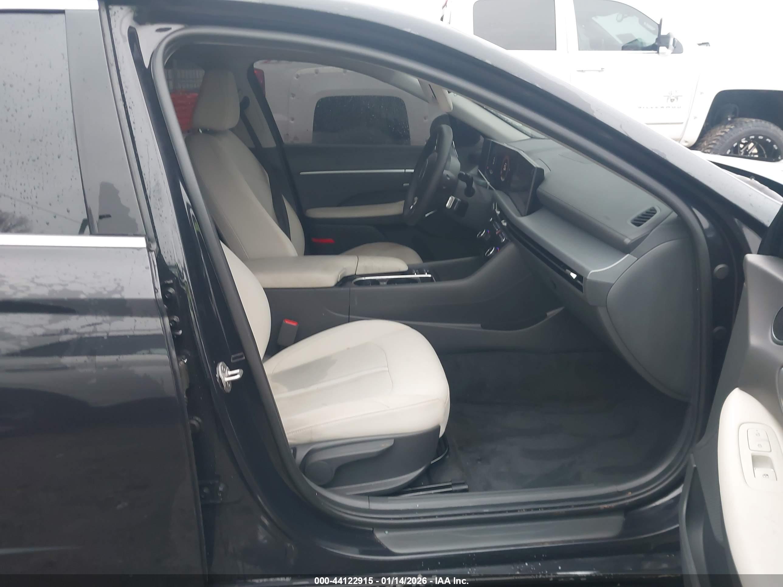 HYUNDAI SONATA image 5