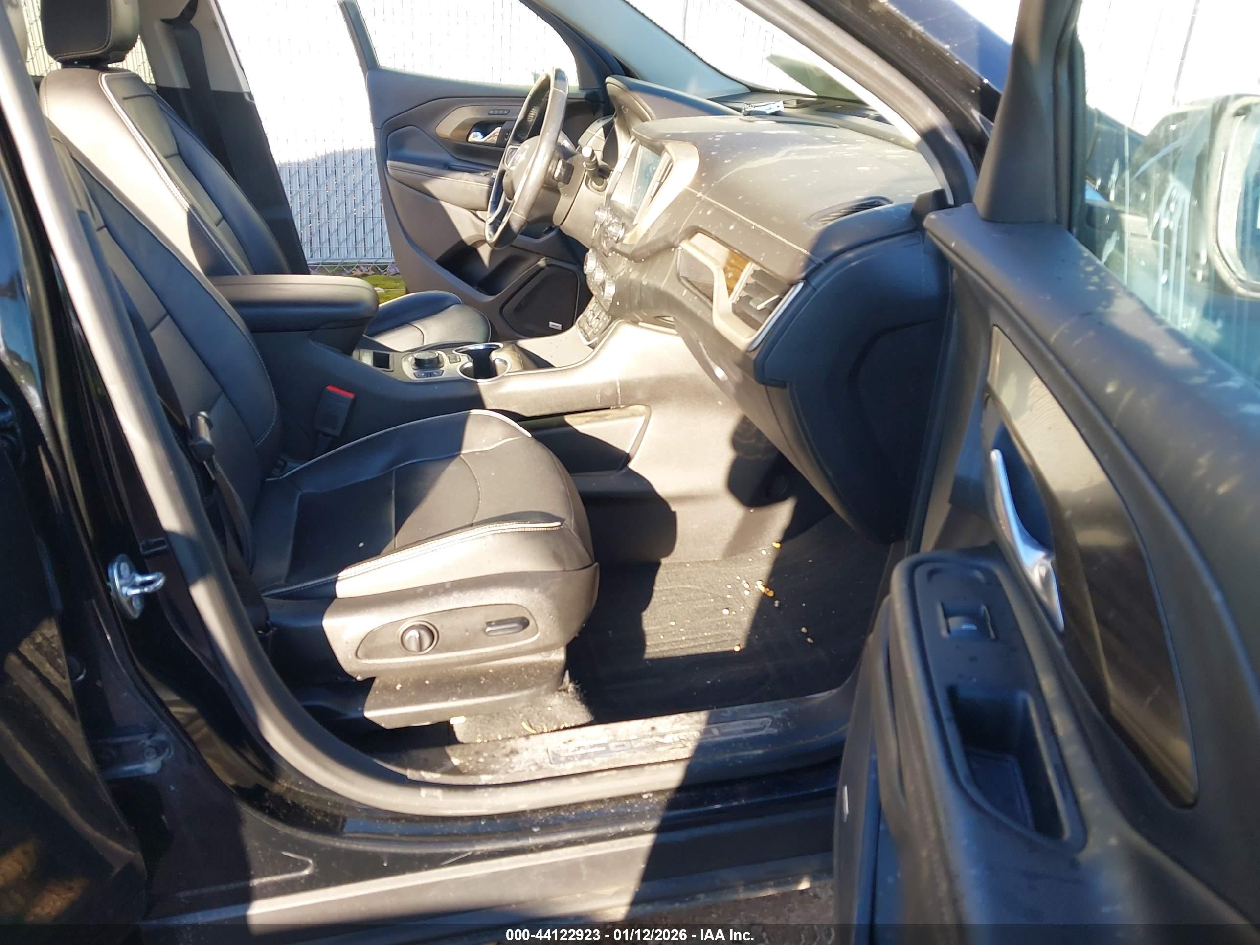 GMC TERRAIN image 5