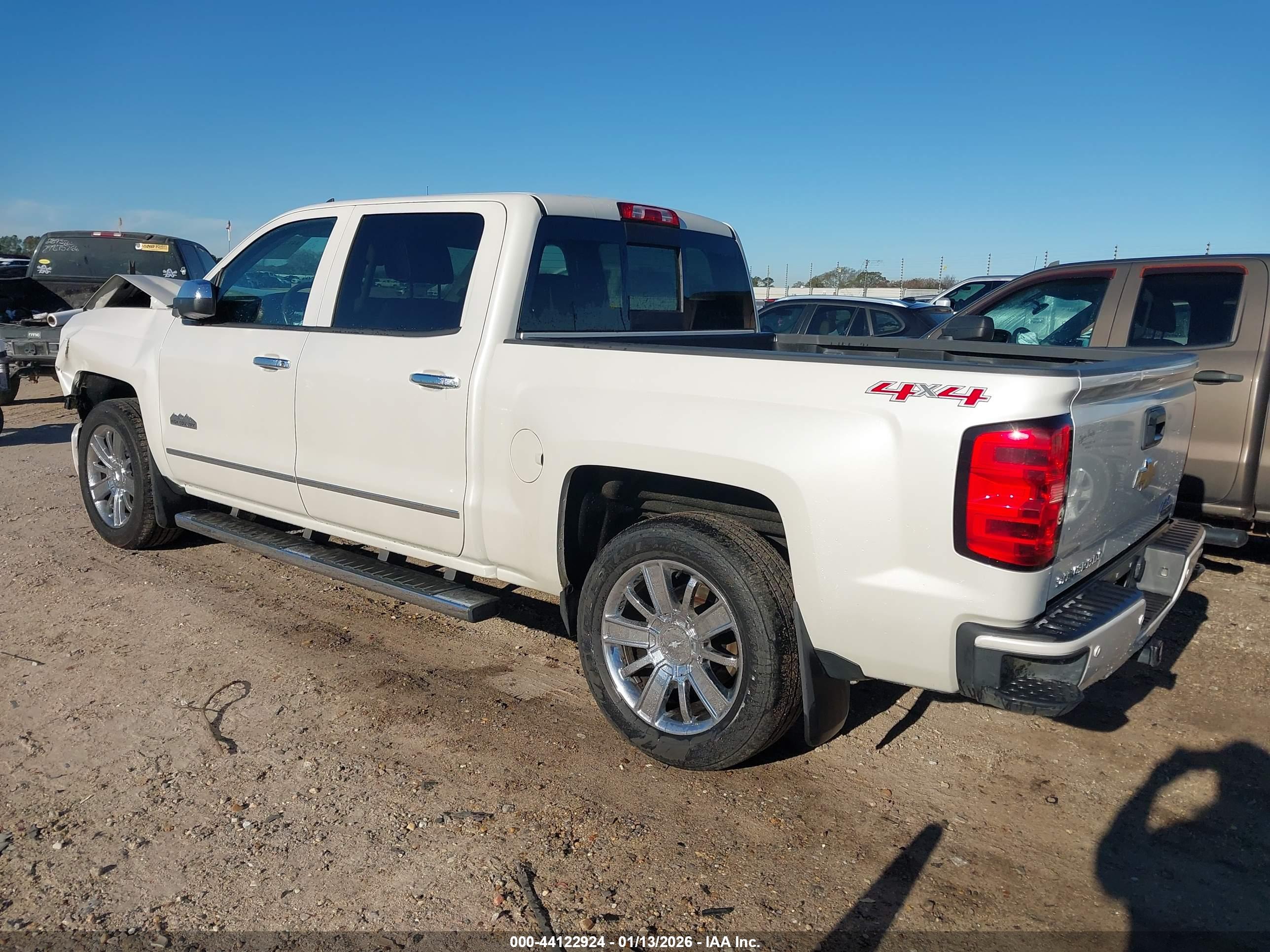 CHEVROLET SILVERADO image 3