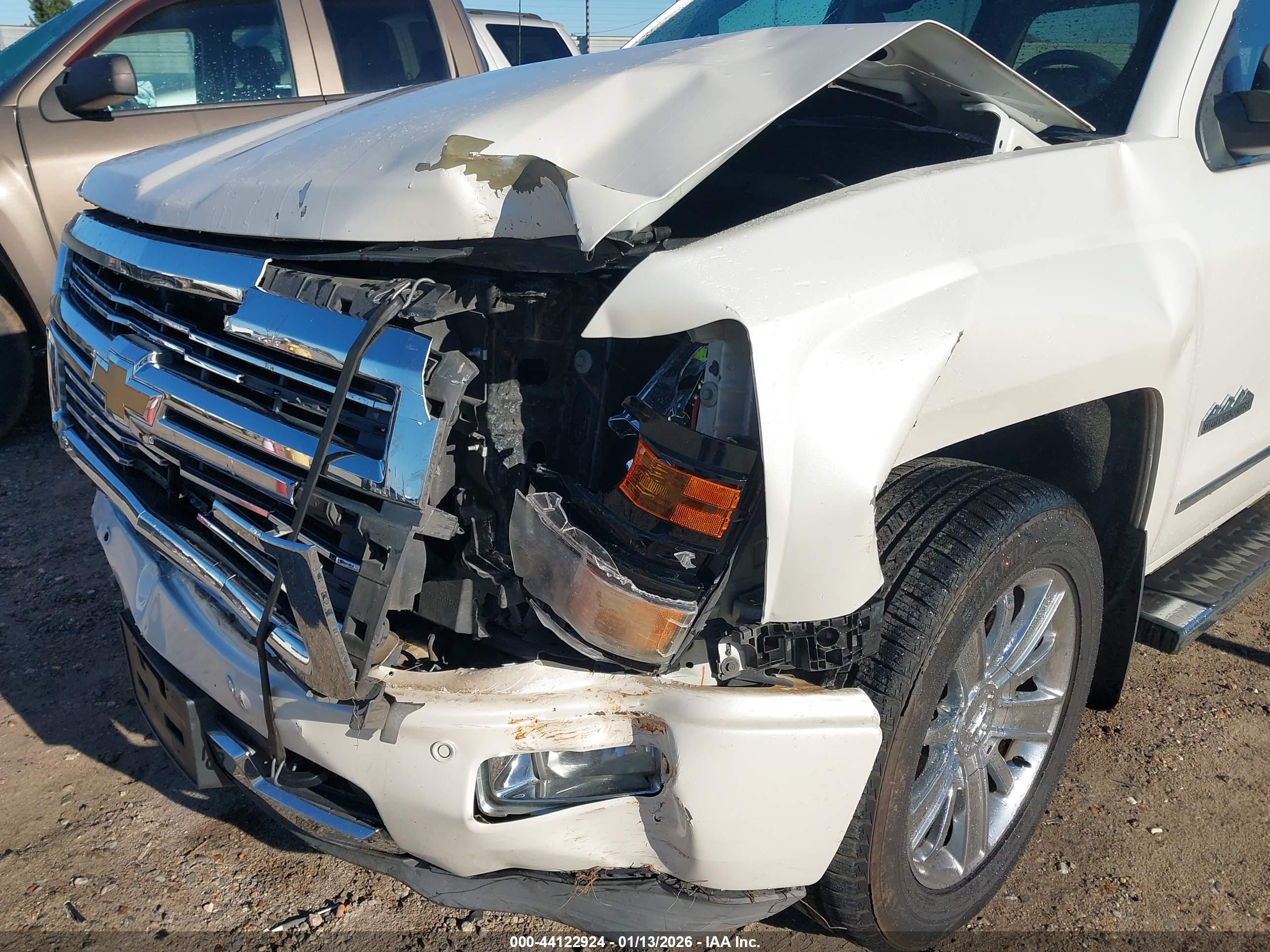 CHEVROLET SILVERADO image 6