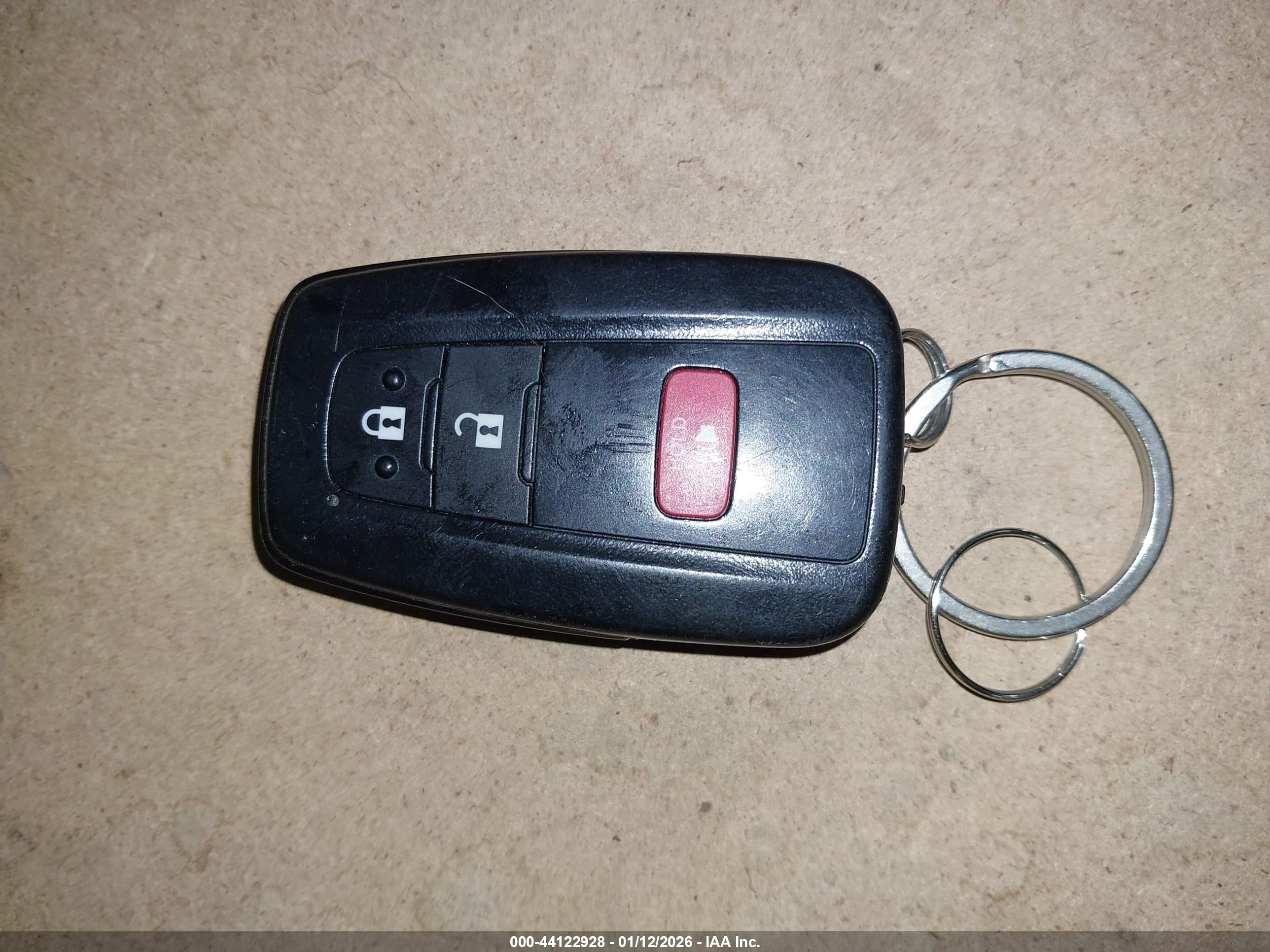 TOYOTA RAV4 image 11