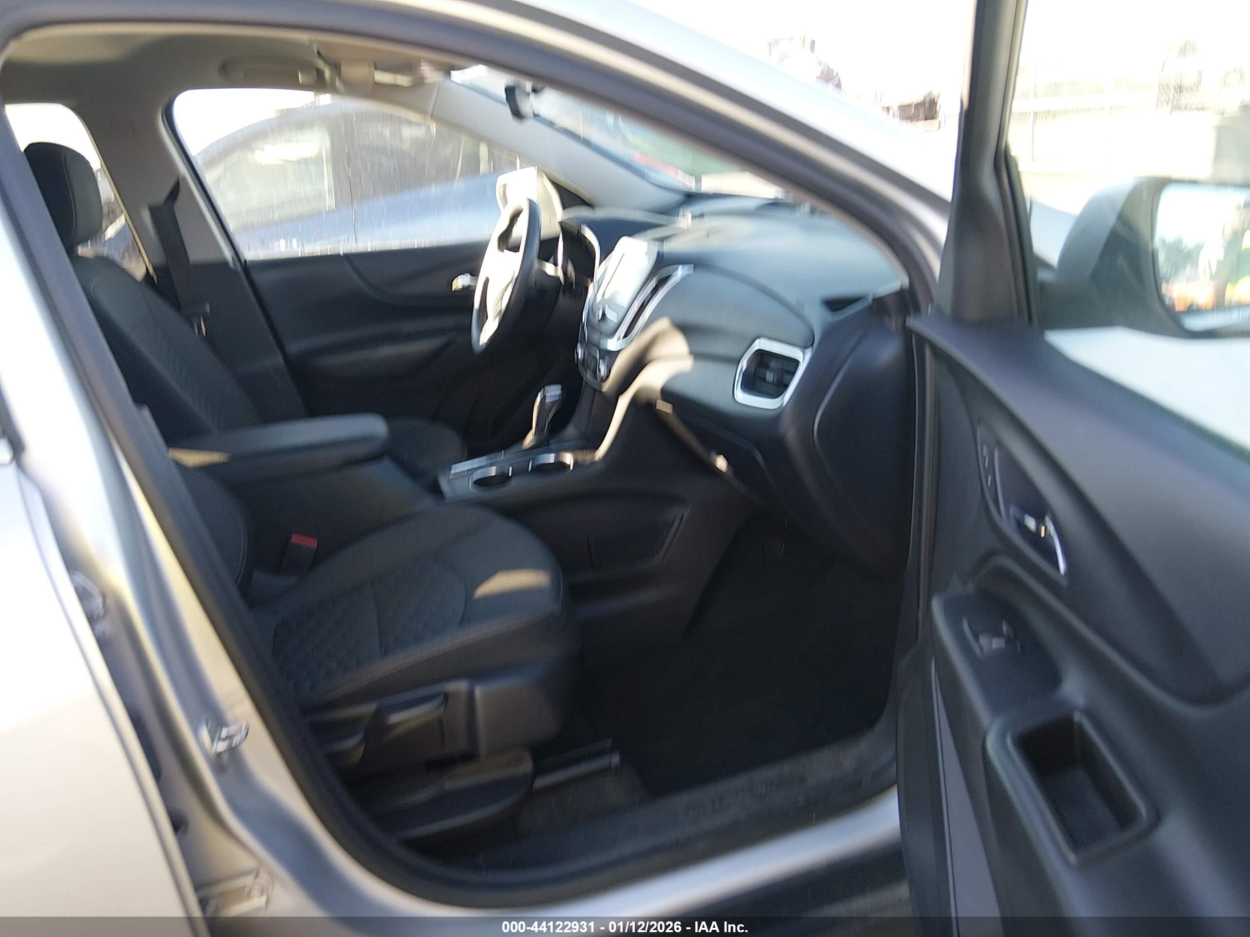 CHEVROLET EQUINOX image 5