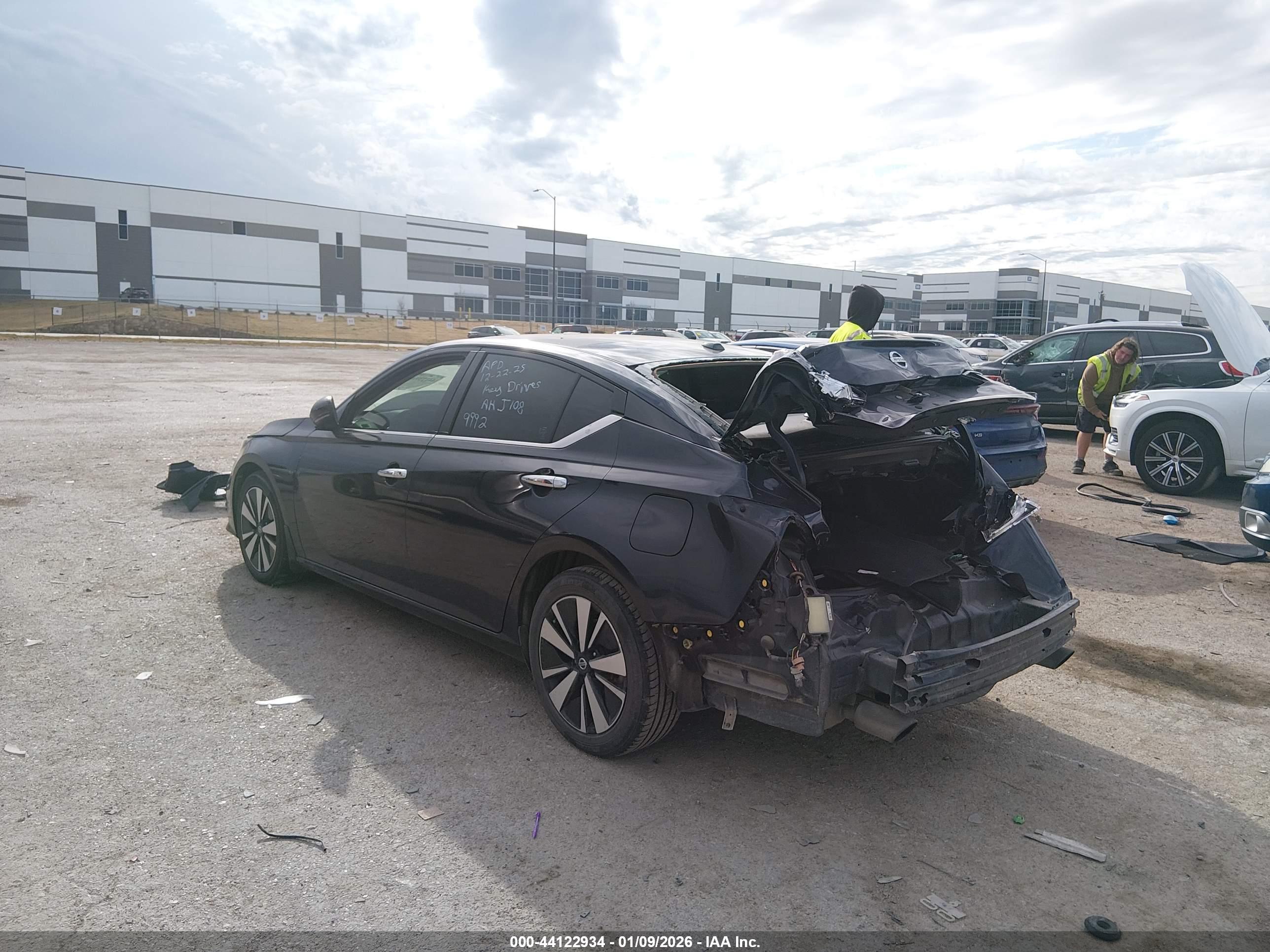 NISSAN ALTIMA image 3