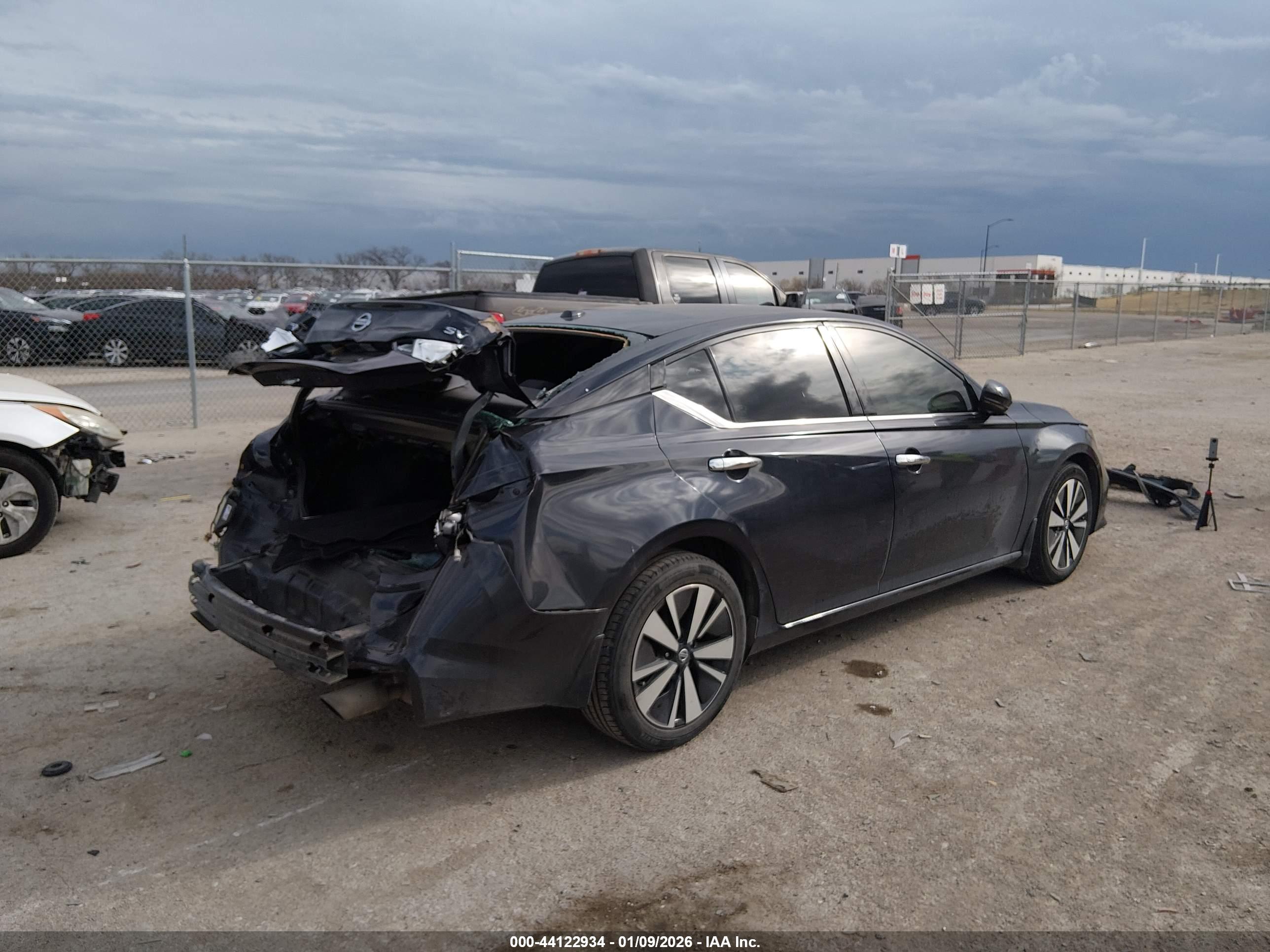 NISSAN ALTIMA image 4