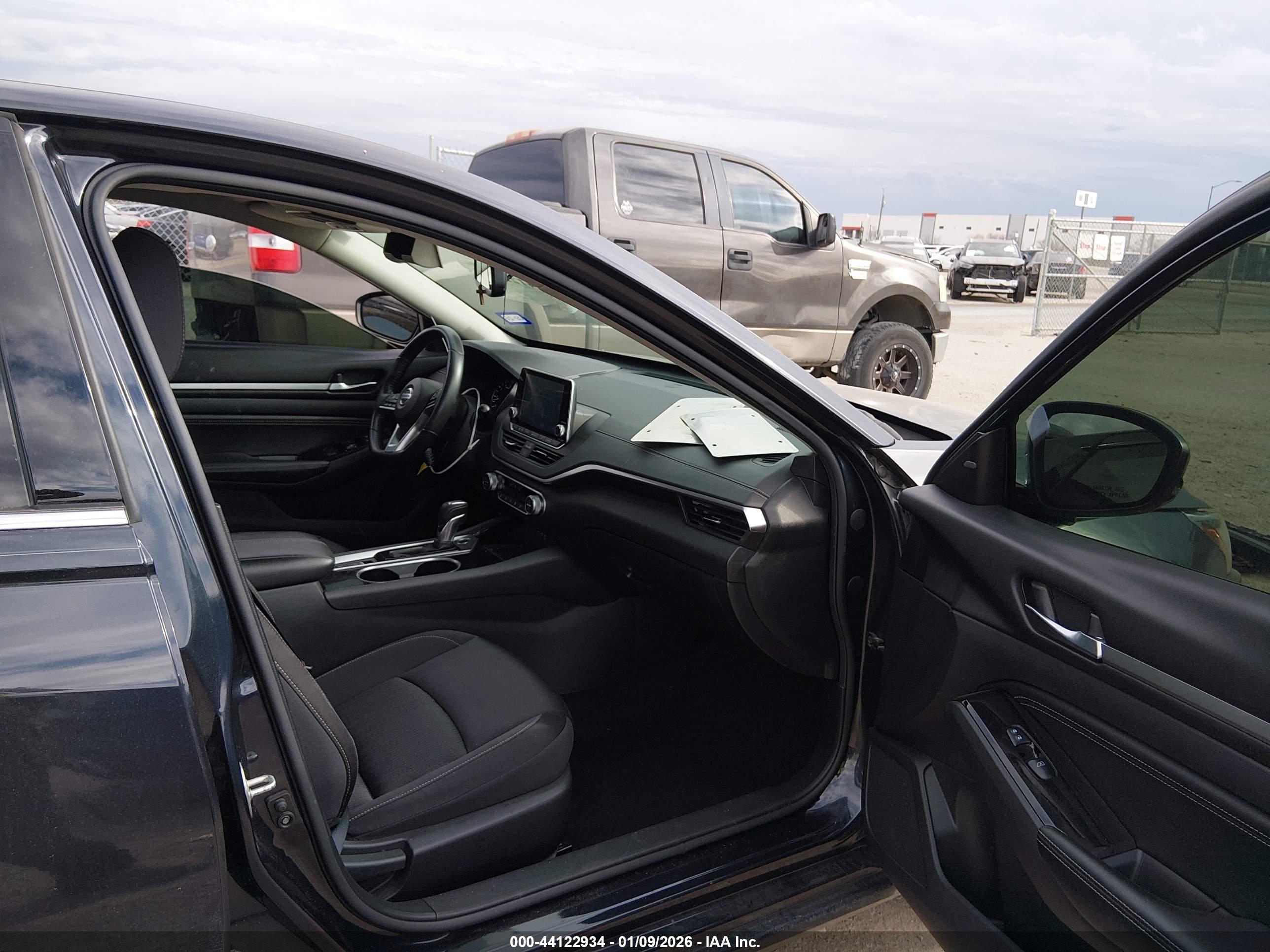 NISSAN ALTIMA image 5