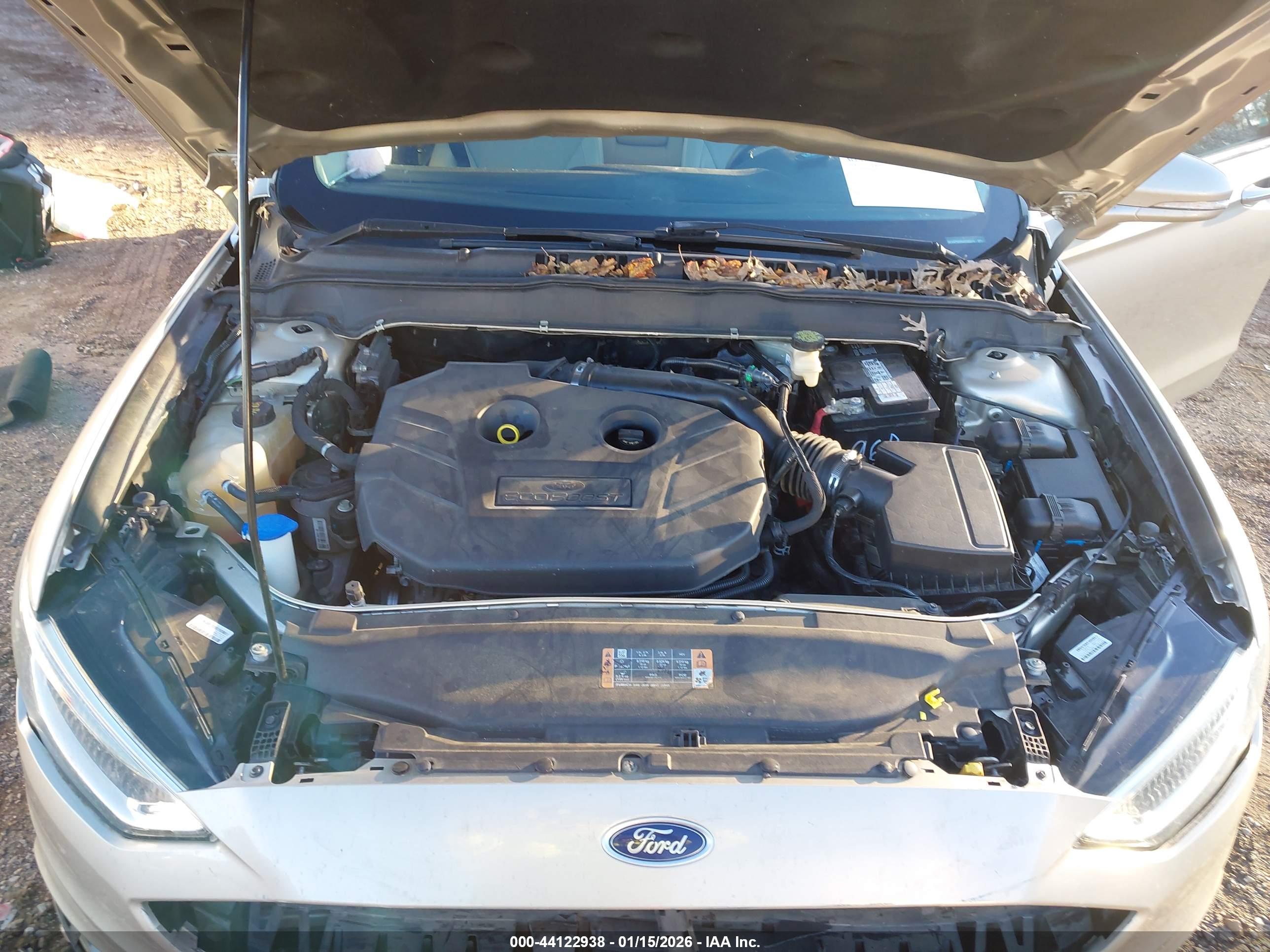 FORD FUSION image 10
