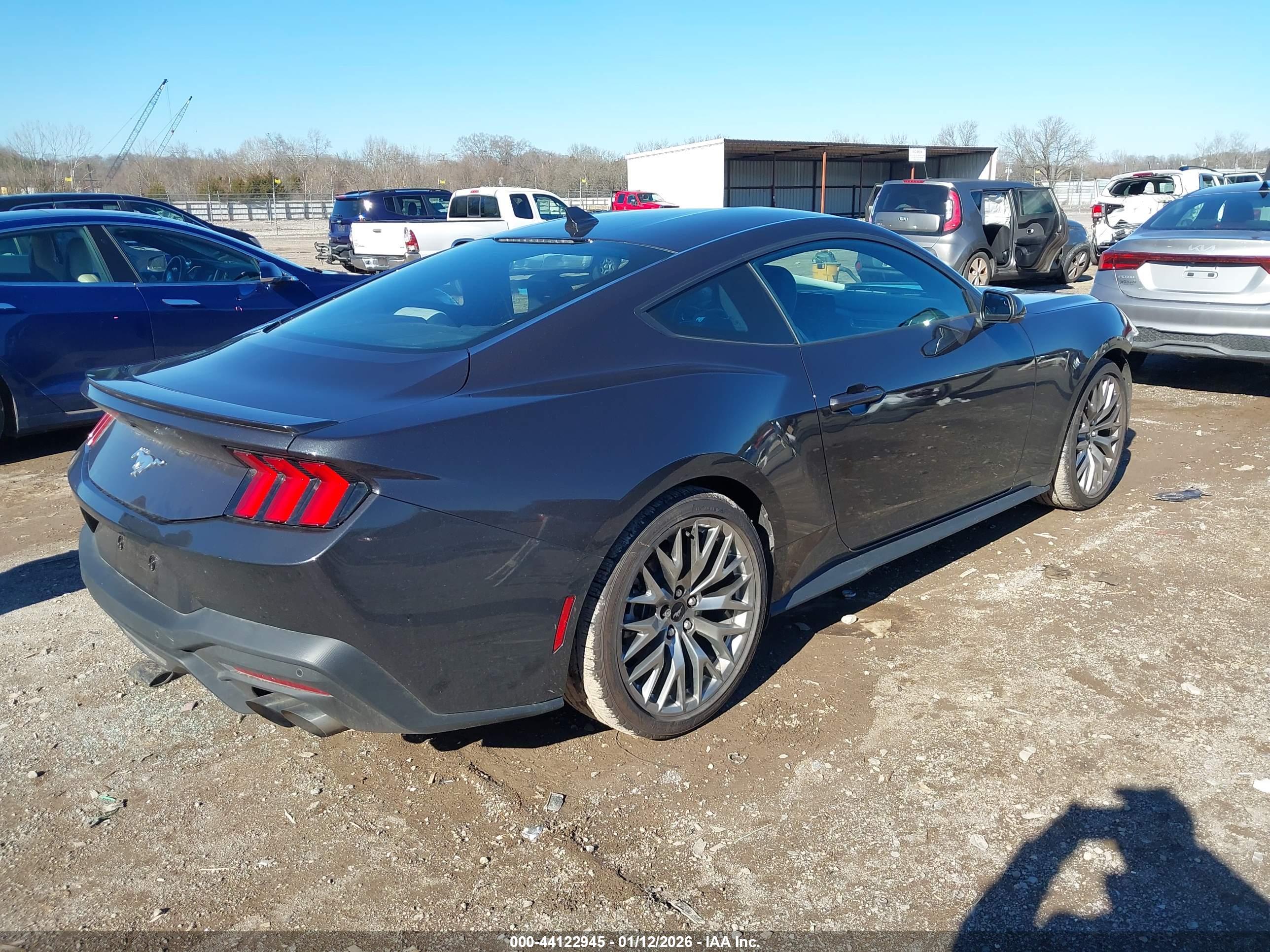 FORD MUSTANG image 4