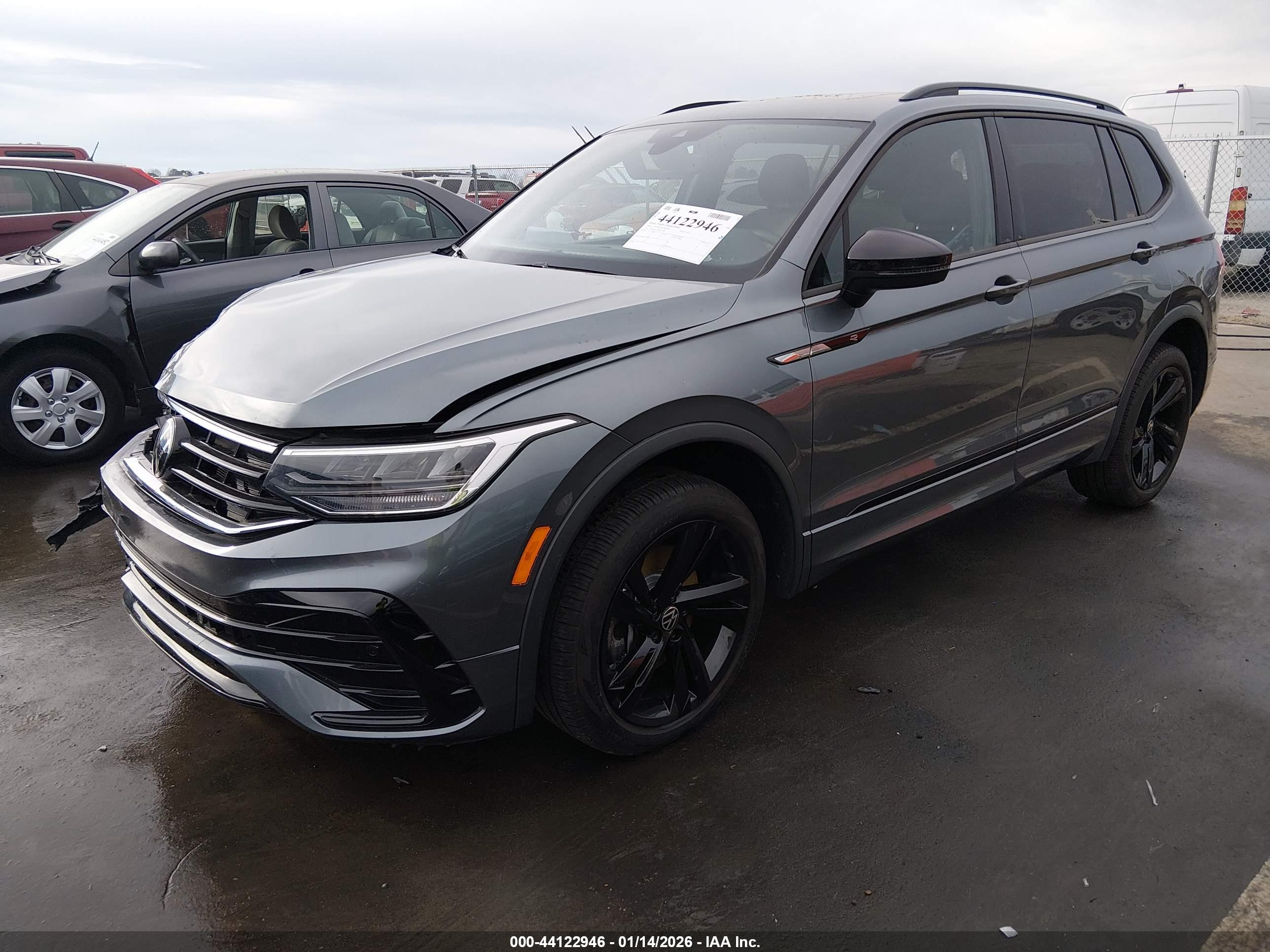 VOLKSWAGEN TIGUAN image 2