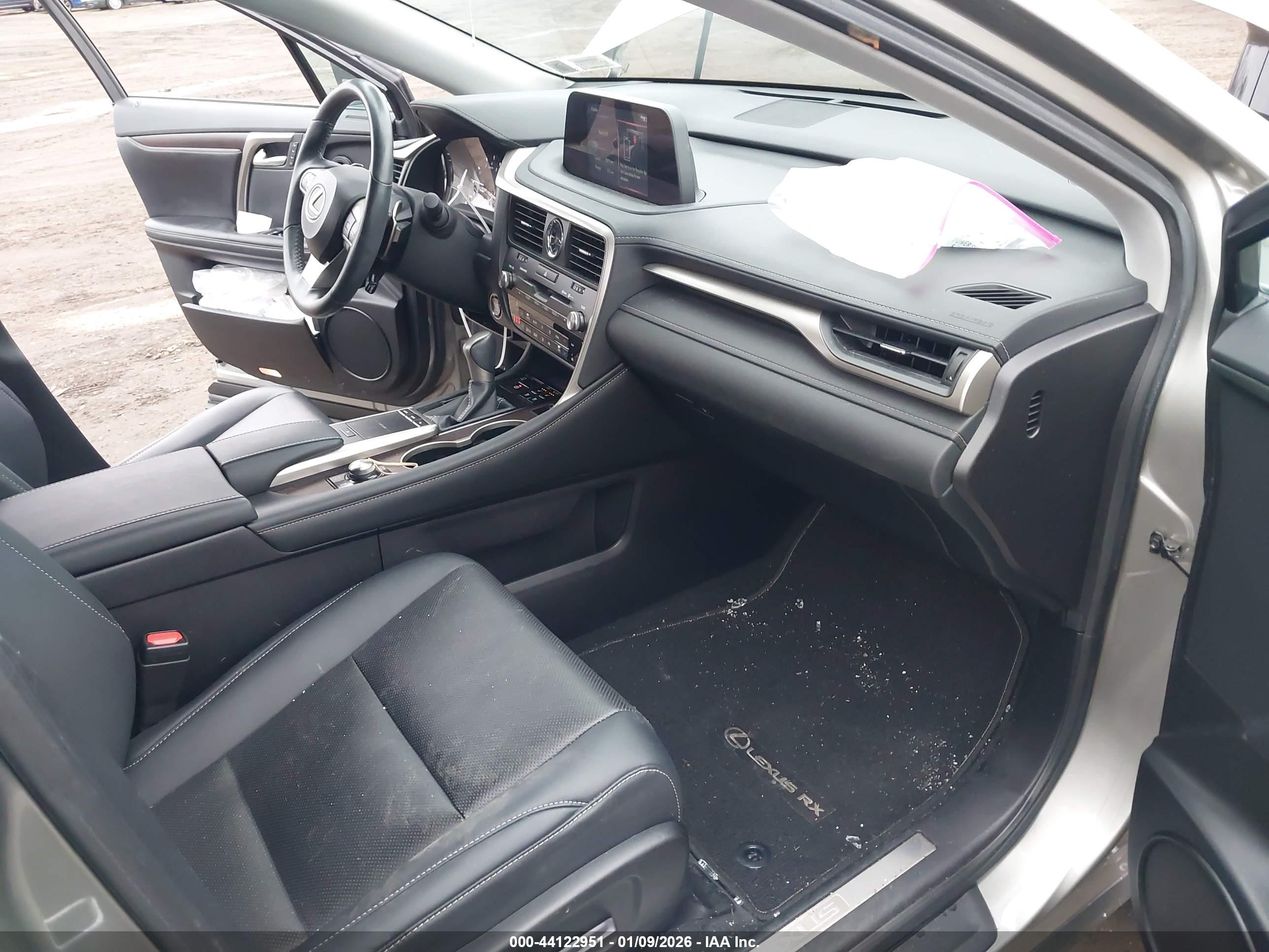LEXUS RX image 5