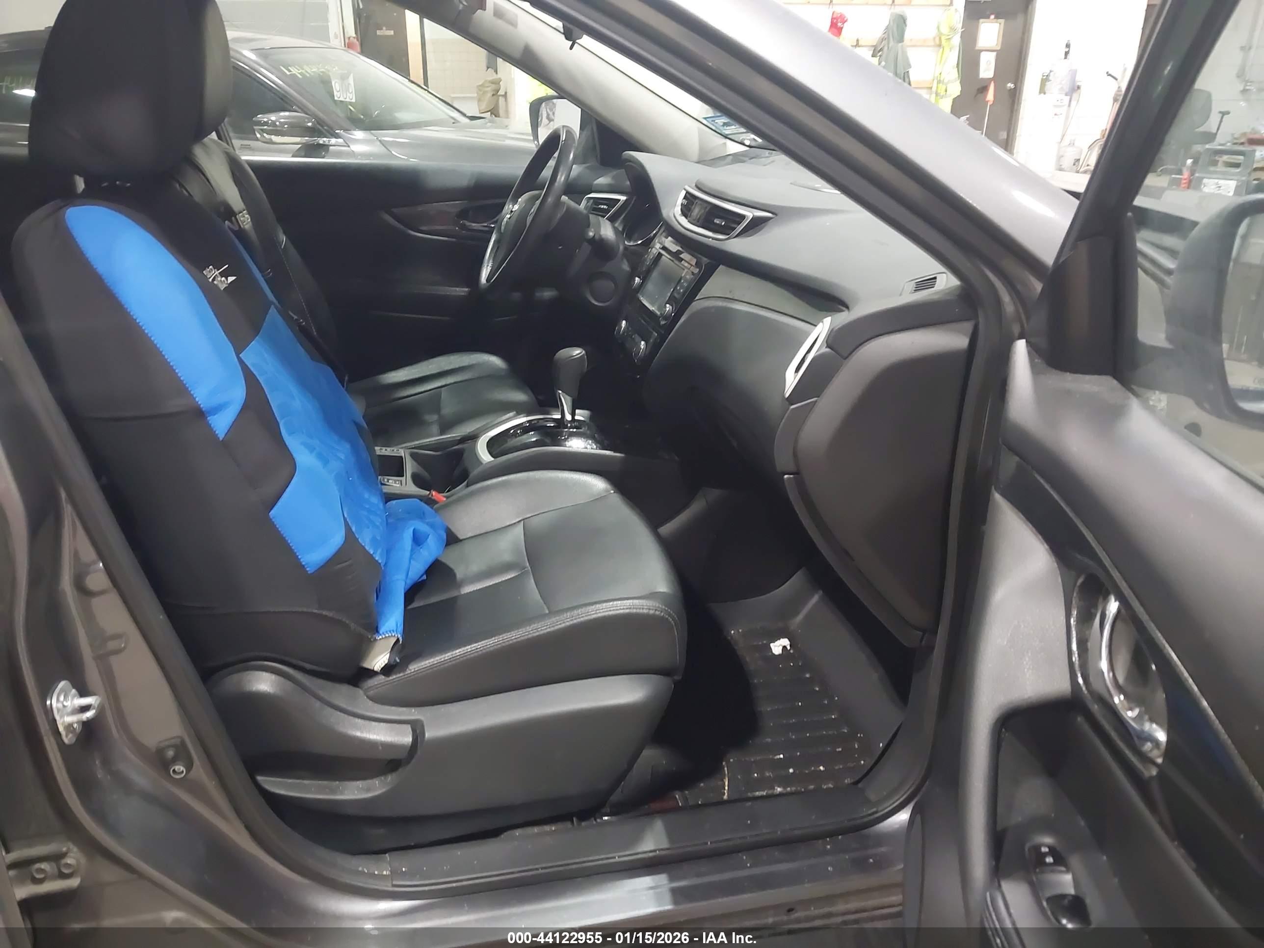 NISSAN ROGUE image 5