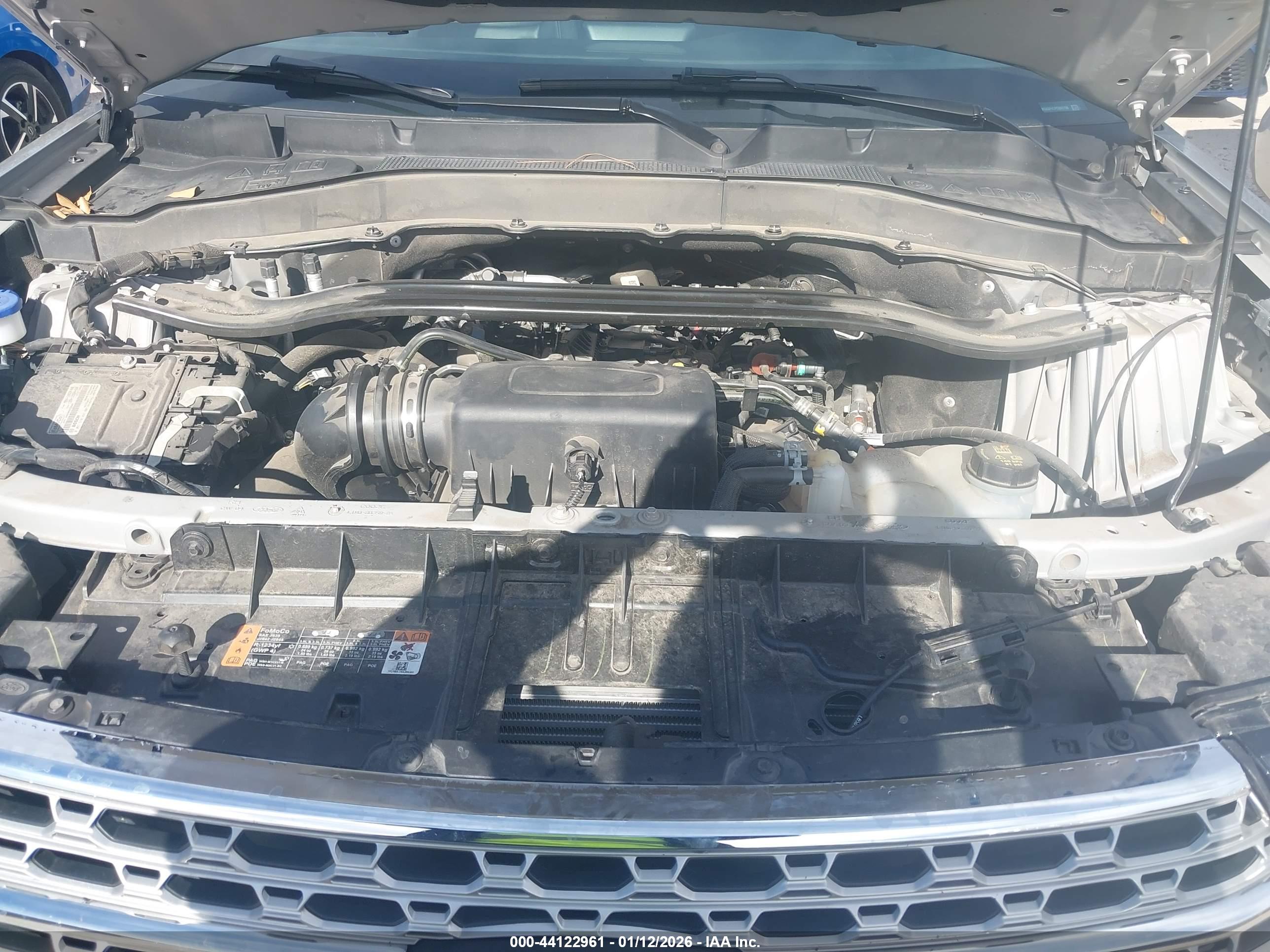 FORD EXPLORER image 10
