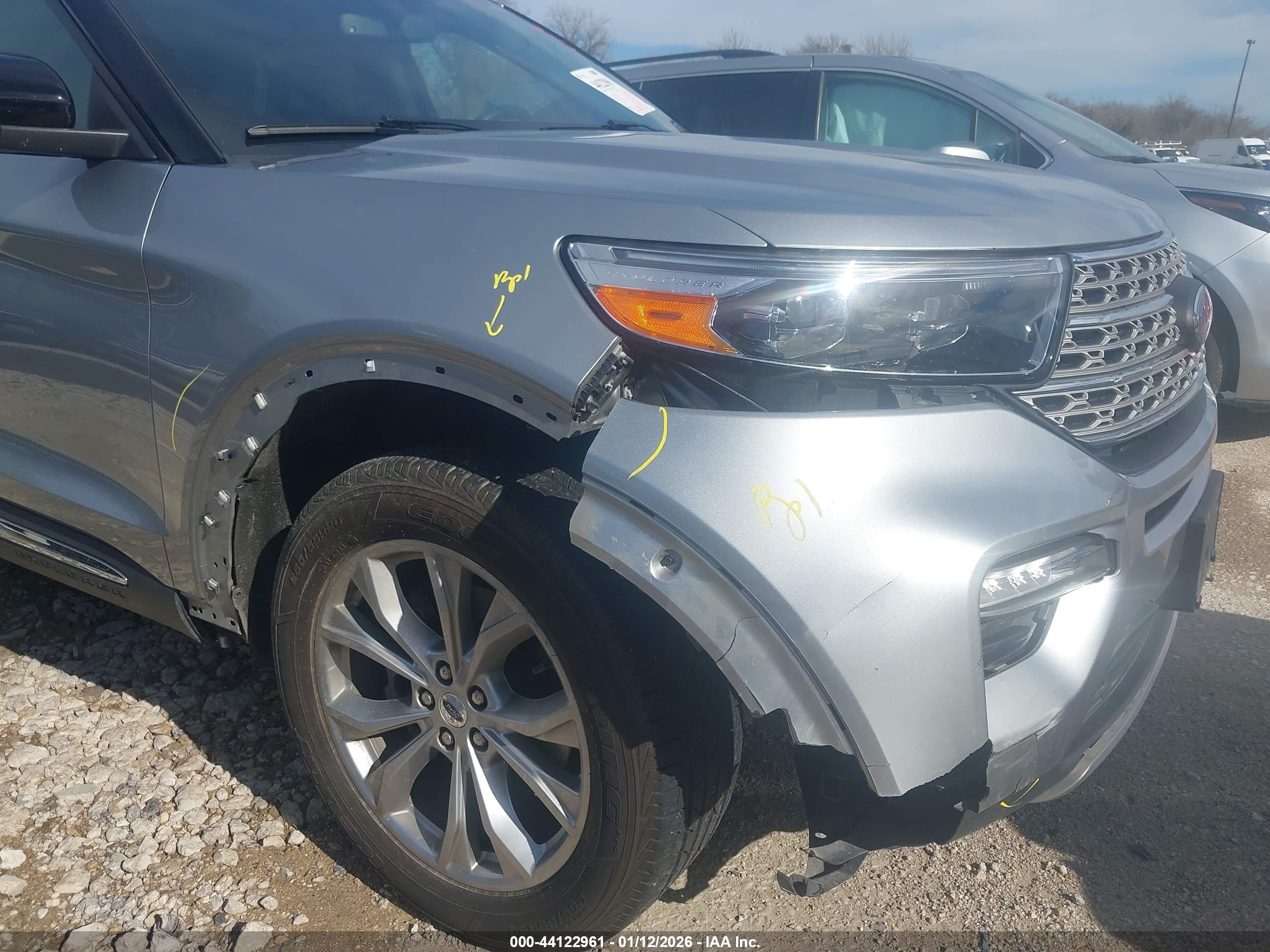 FORD EXPLORER image 6