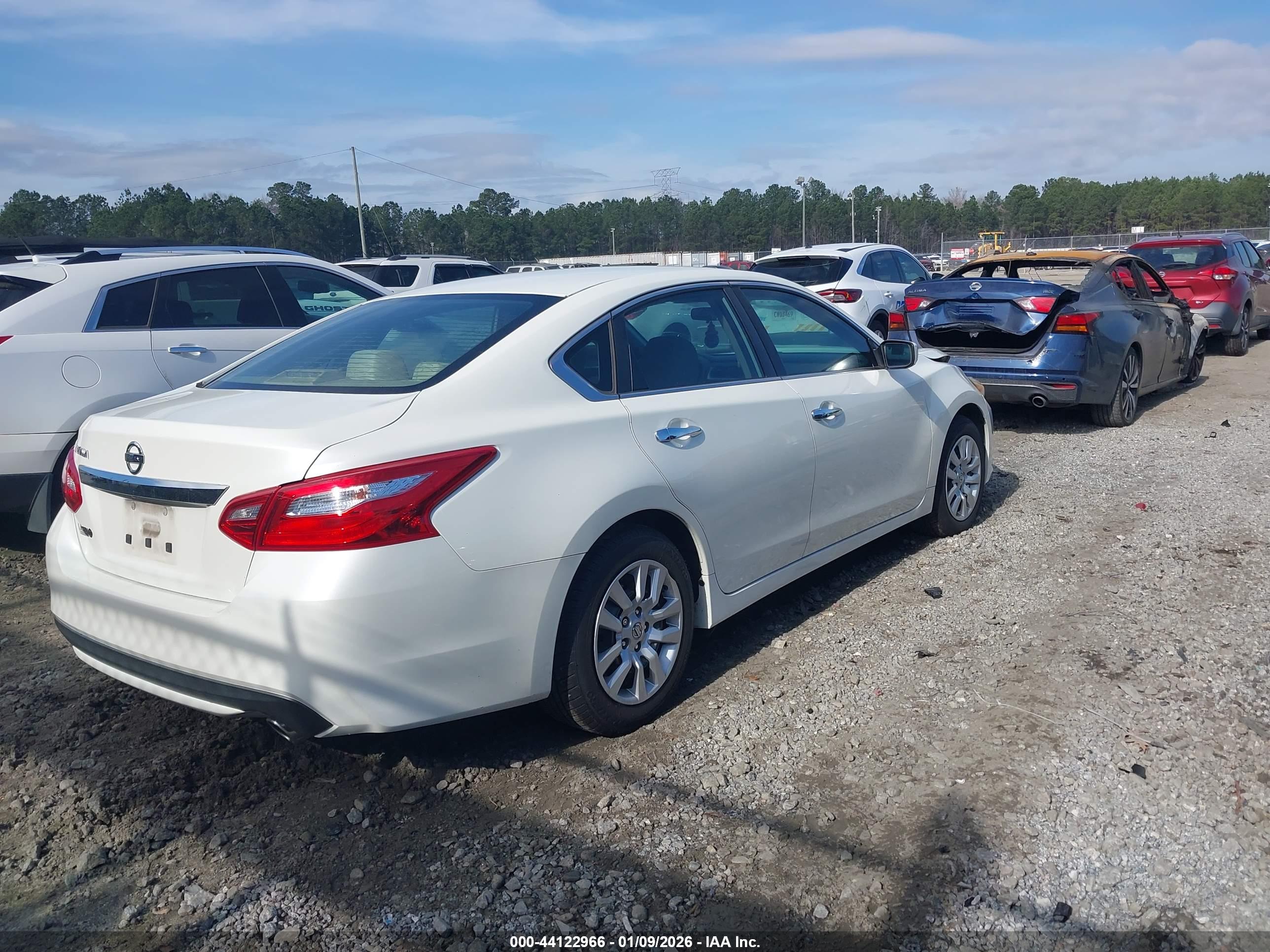 NISSAN ALTIMA image 4