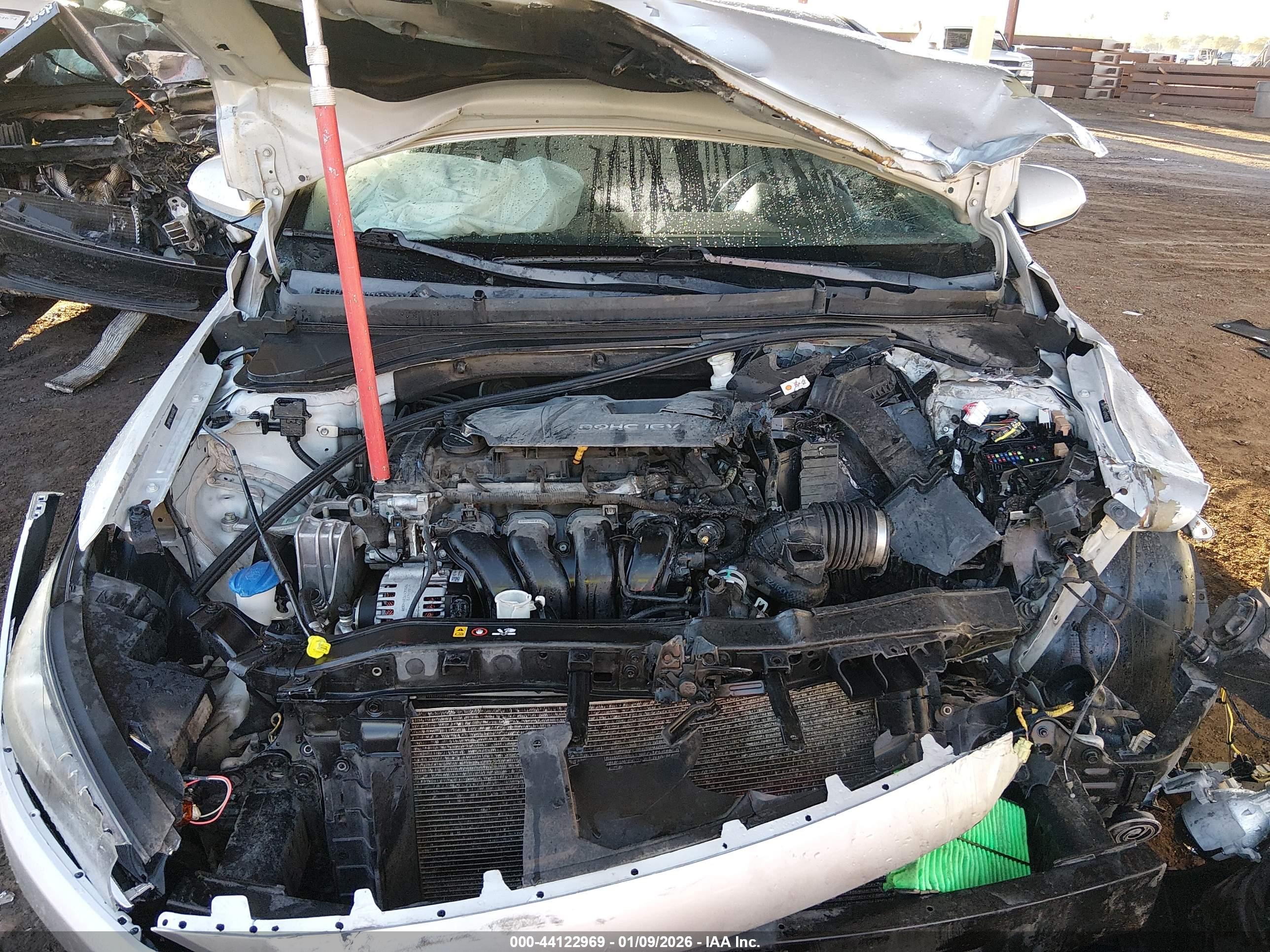 HYUNDAI ELANTRA image 10