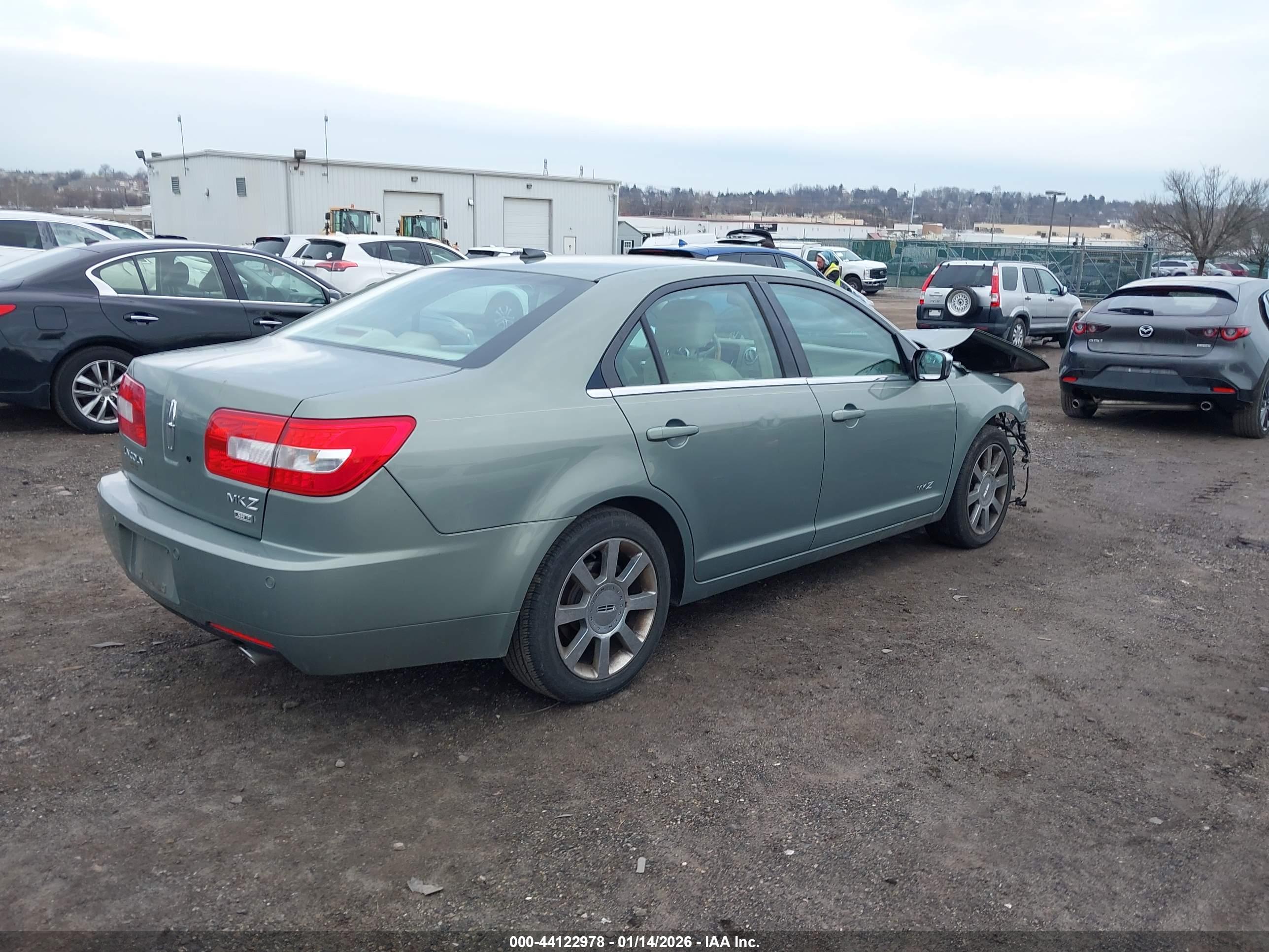 LINCOLN MKZ image 4