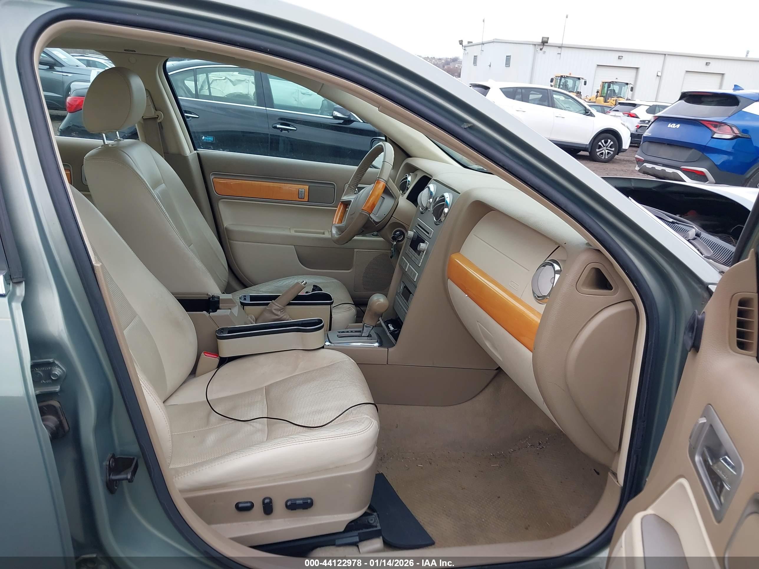 LINCOLN MKZ image 5