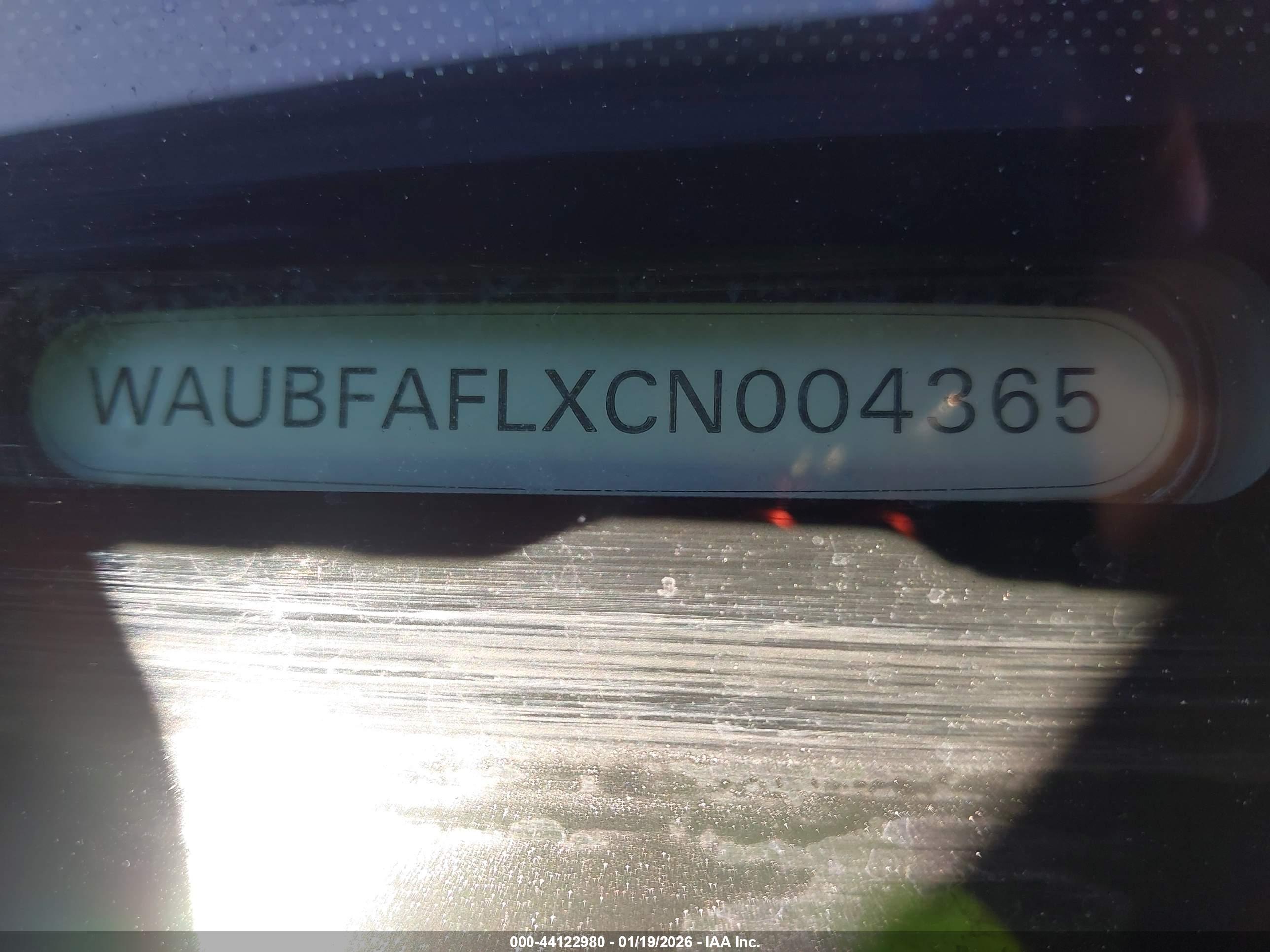 AUDI A4 image 9