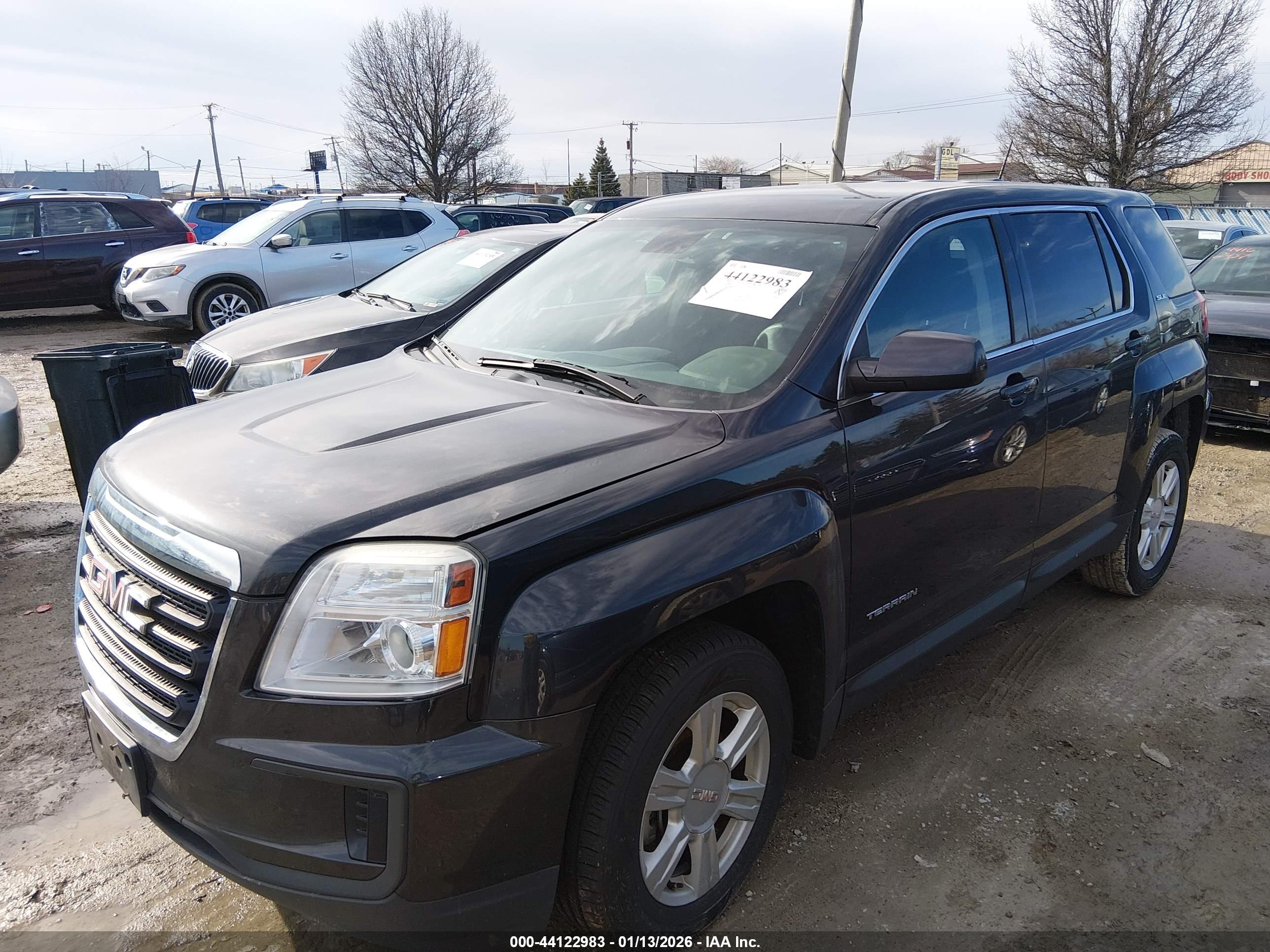GMC TERRAIN image 2