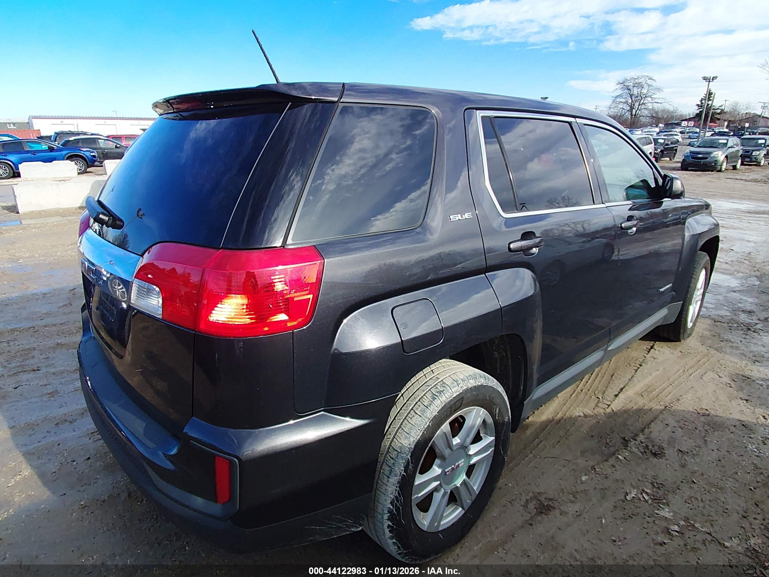 GMC TERRAIN image 4