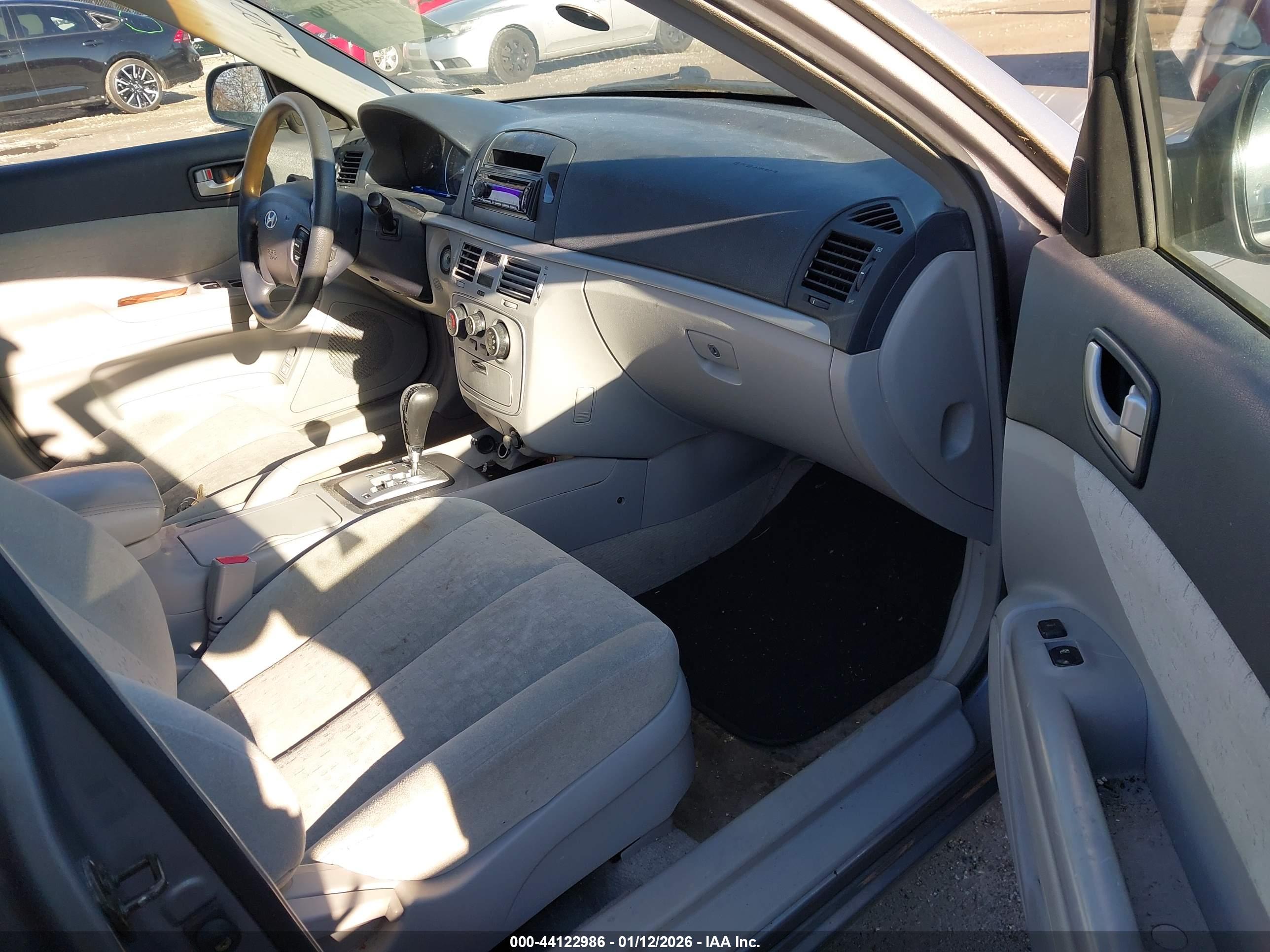 HYUNDAI SONATA image 5