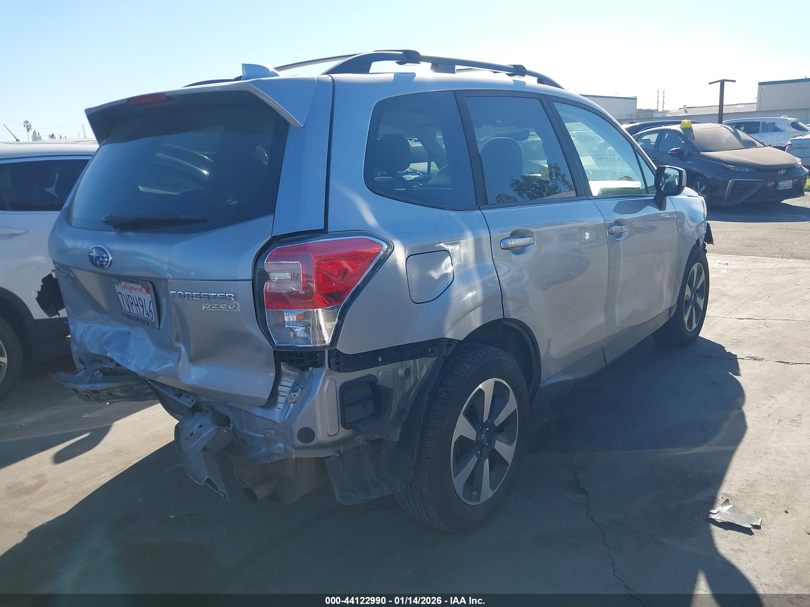 SUBARU FORESTER image 4