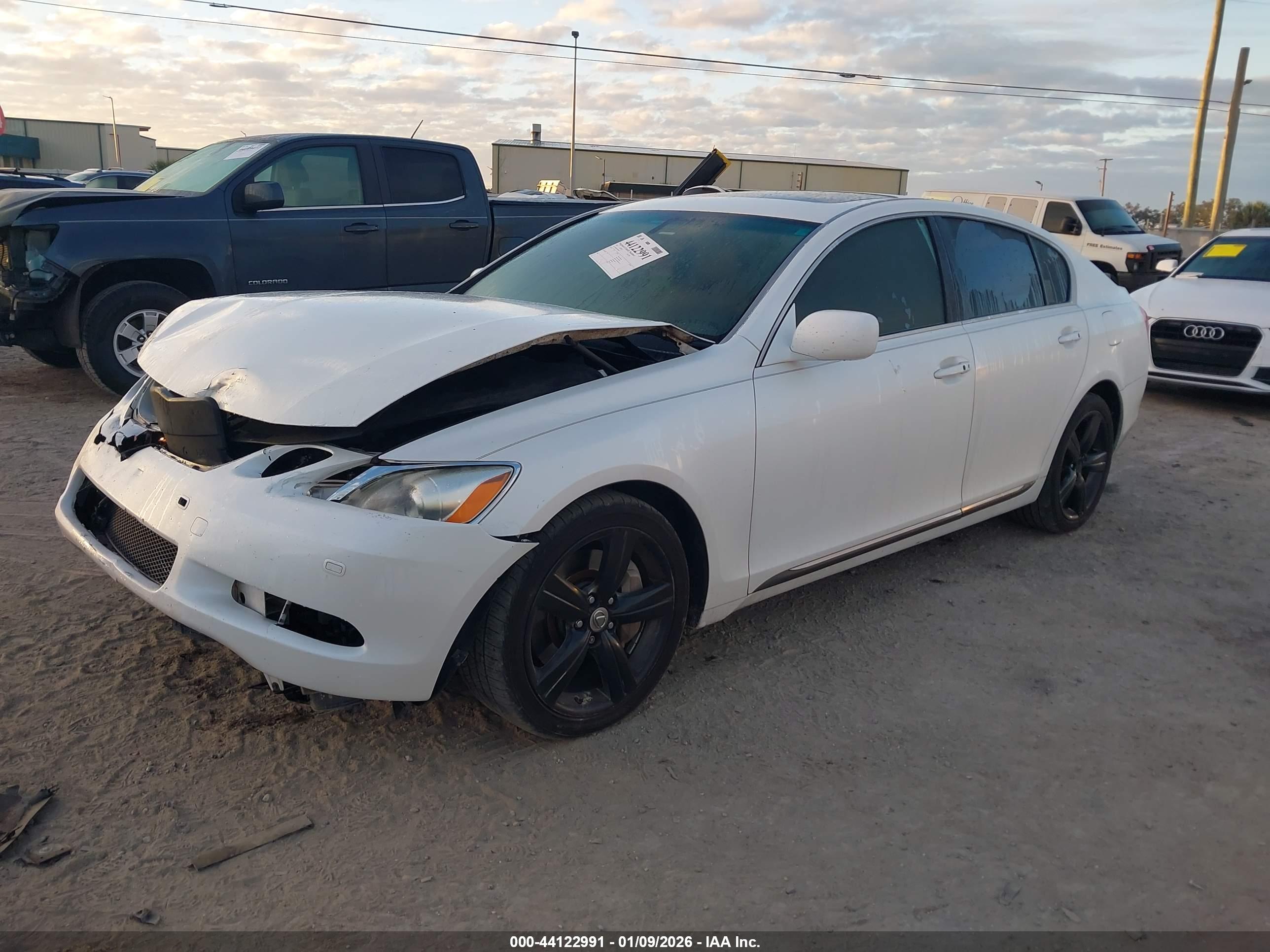 LEXUS GS image 2