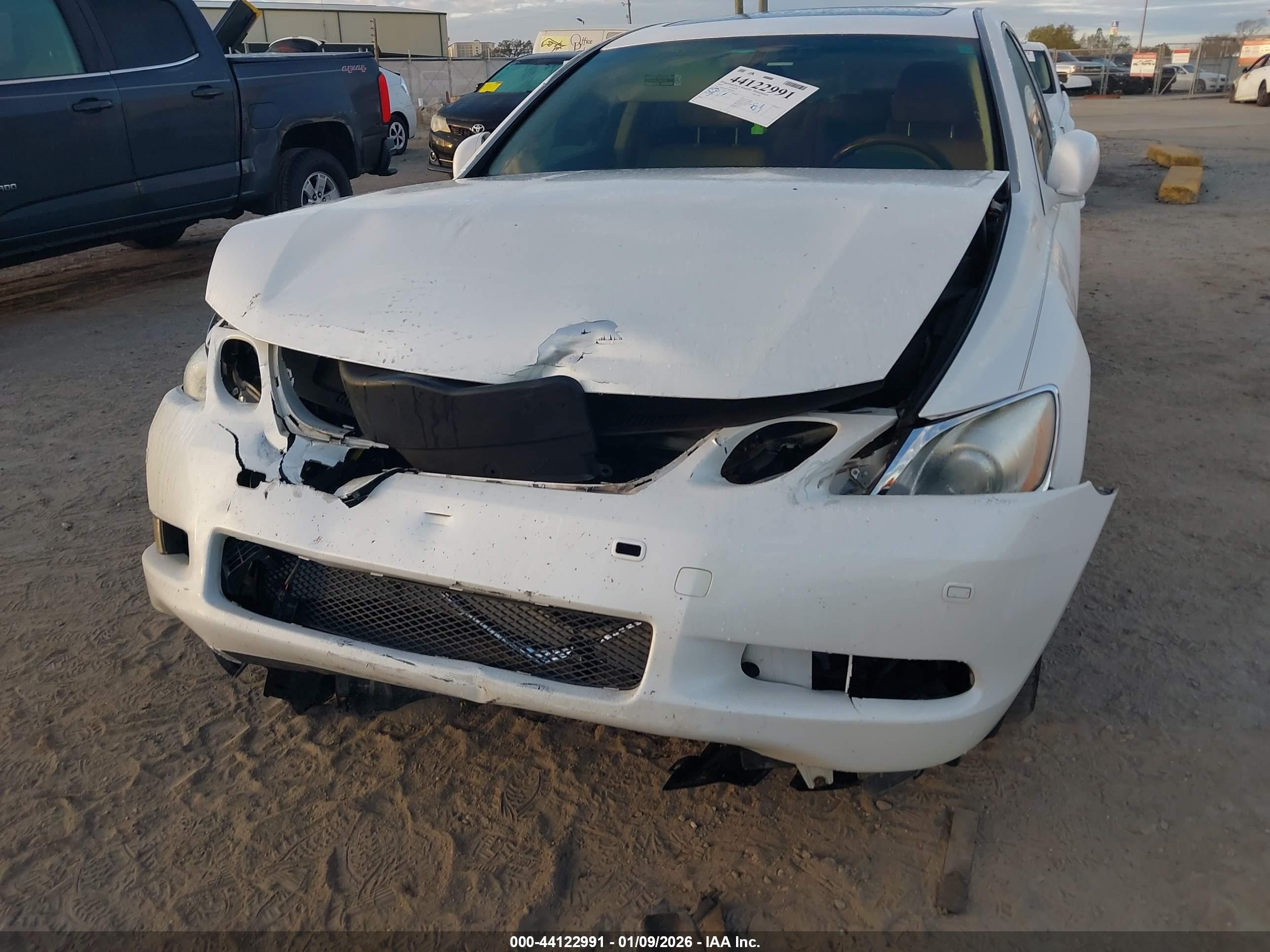 LEXUS GS image 6