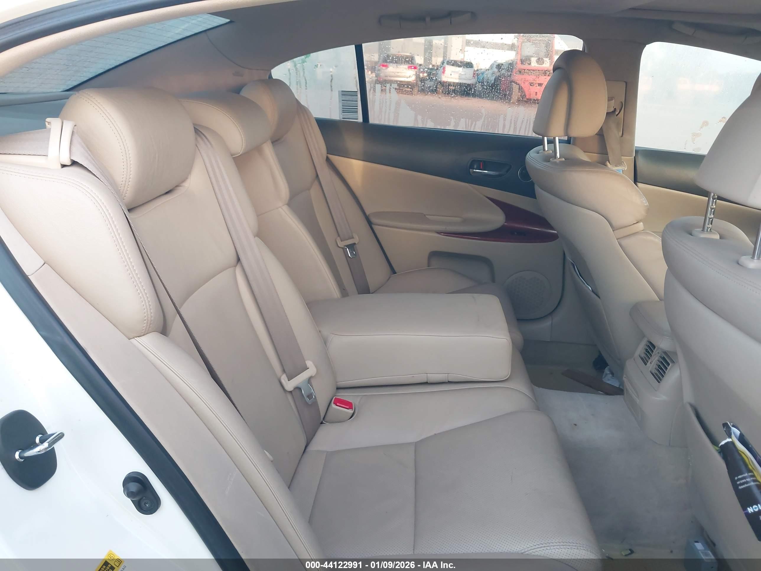 LEXUS GS image 8