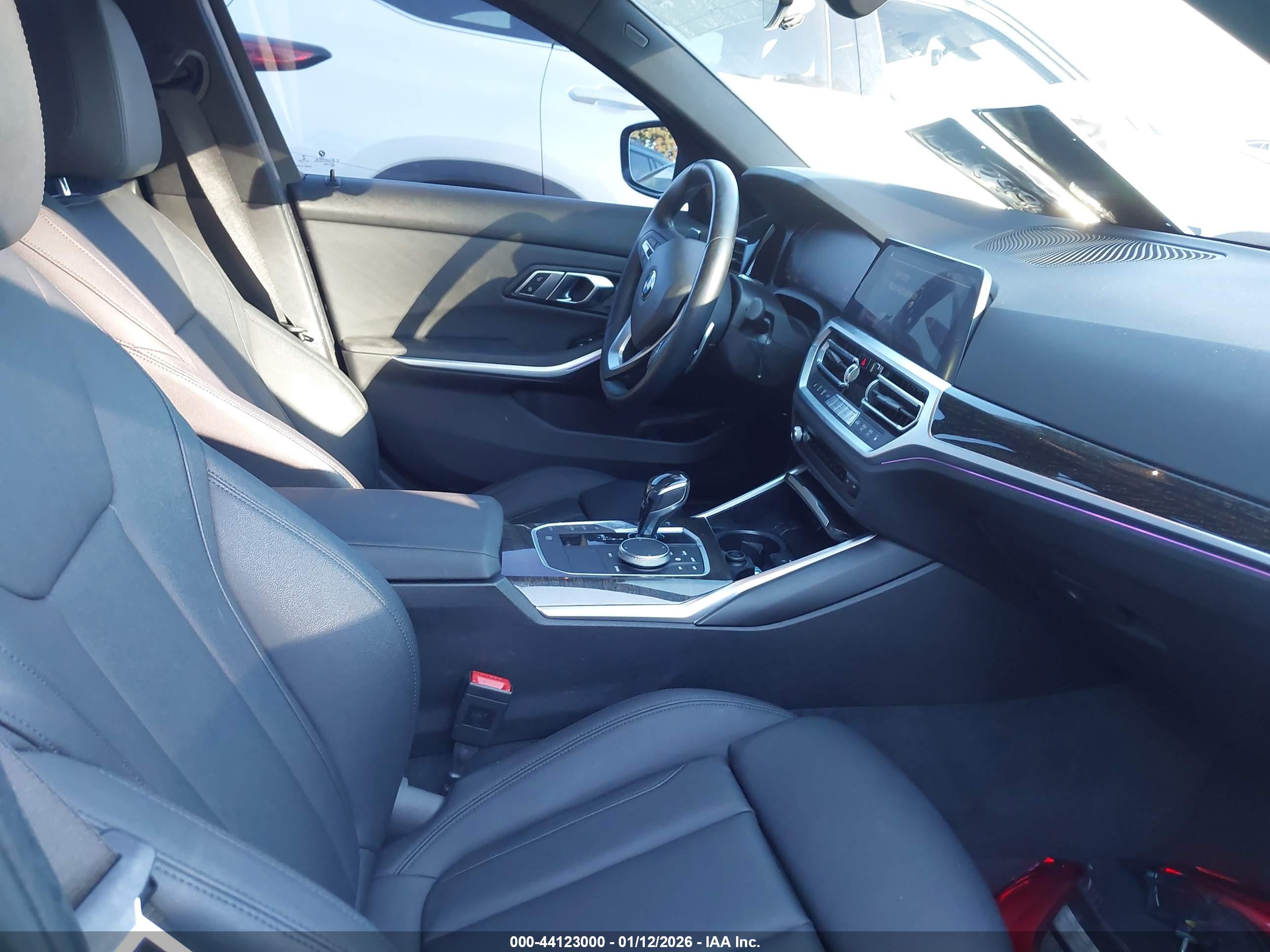 BMW 330I image 5