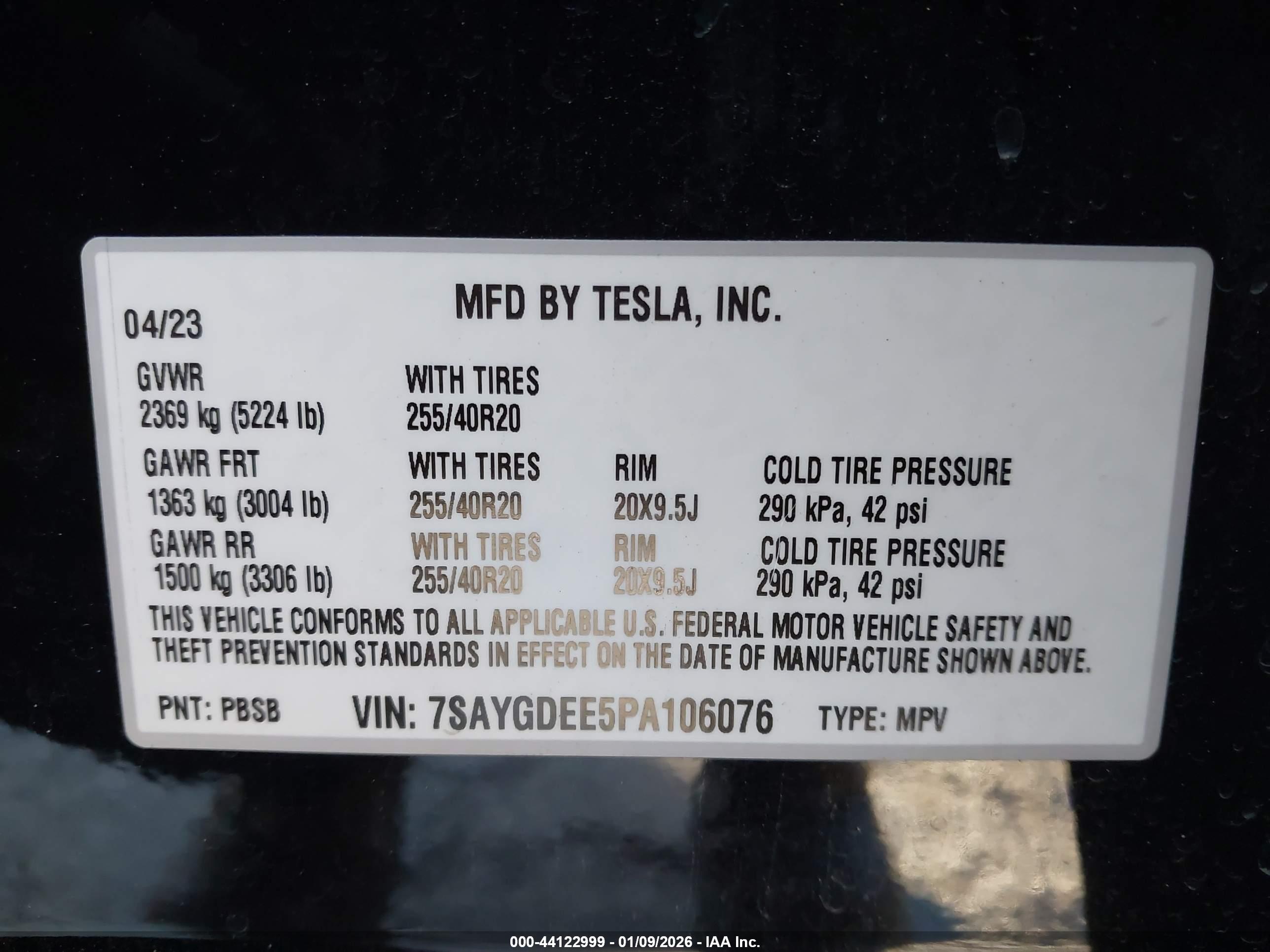 TESLA MODEL image 9