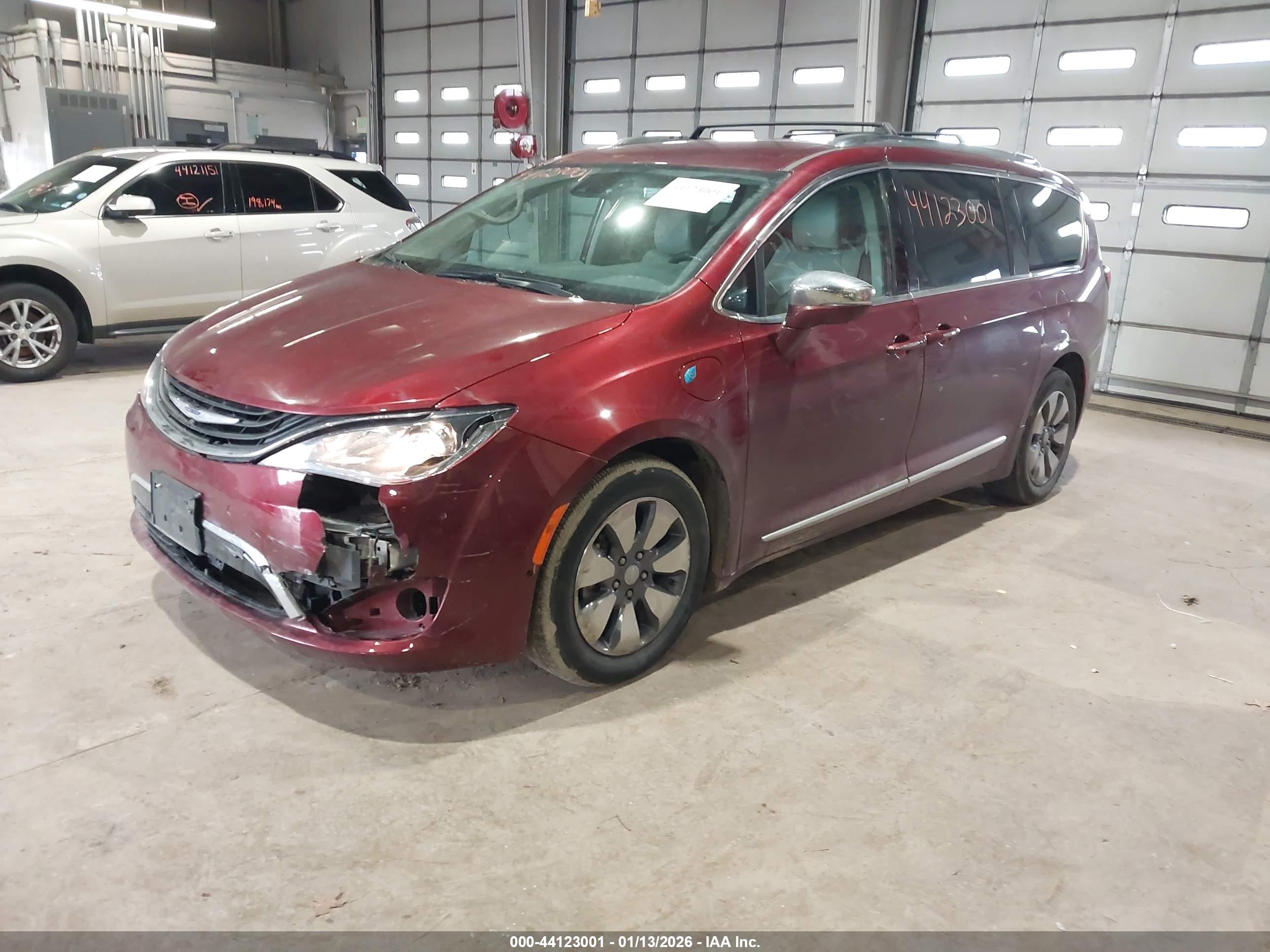 CHRYSLER PACIFICA image 2