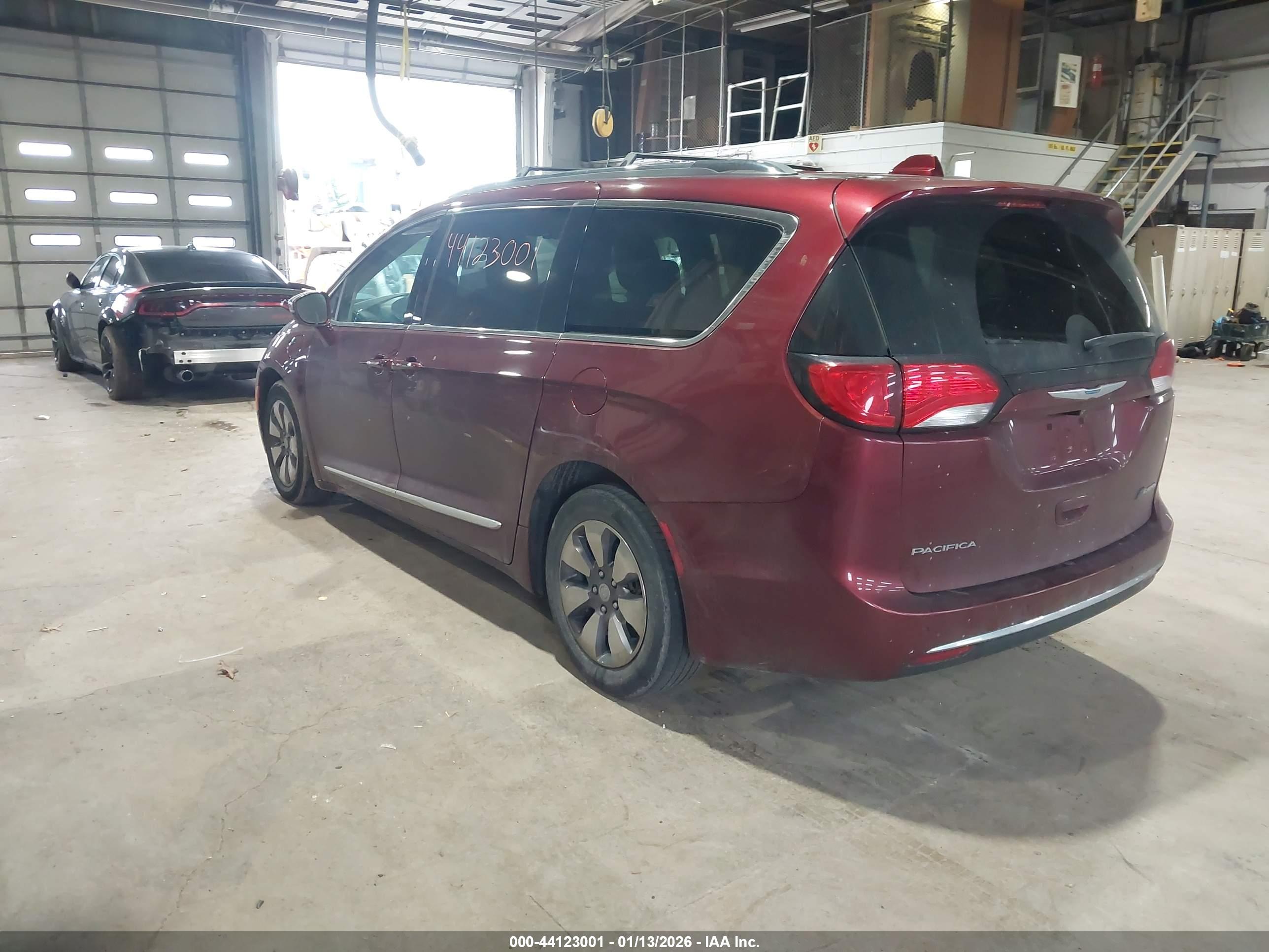 CHRYSLER PACIFICA image 3