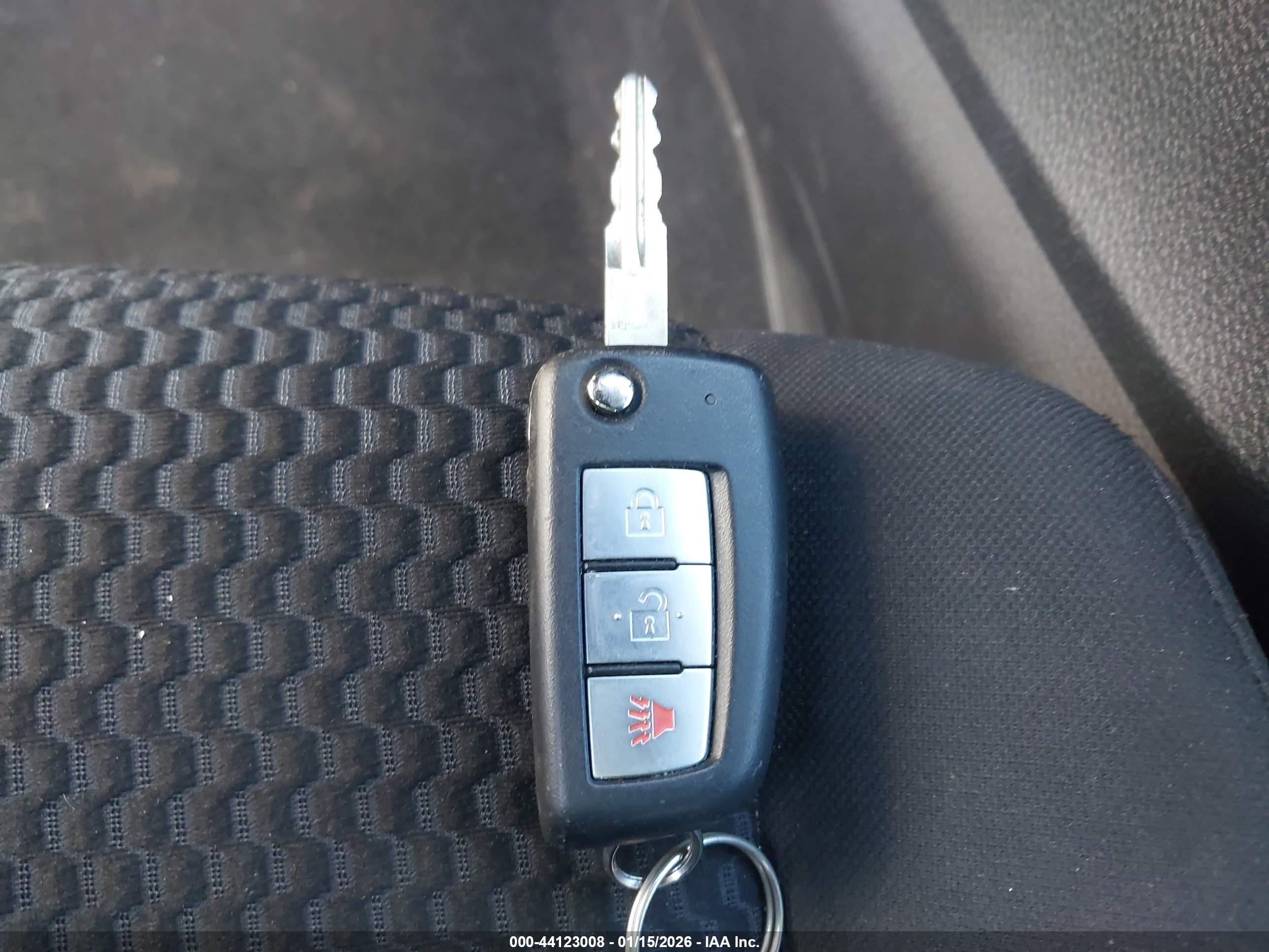 NISSAN ROGUE image 11