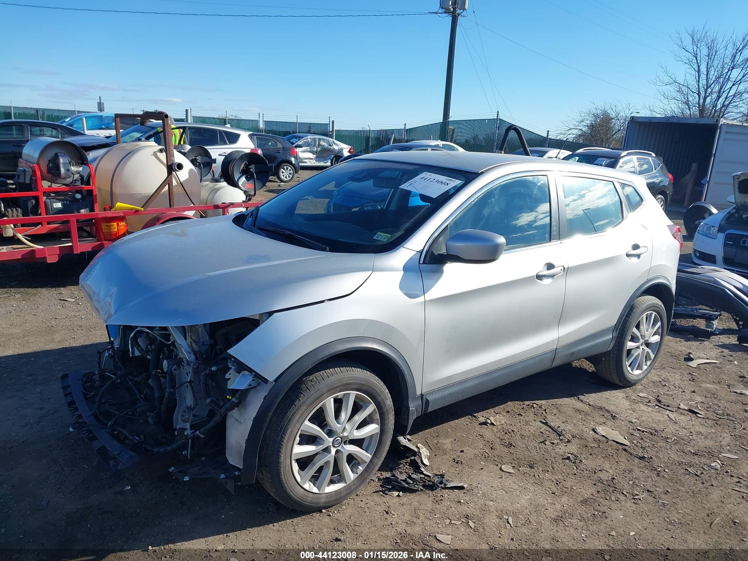 NISSAN ROGUE image 2