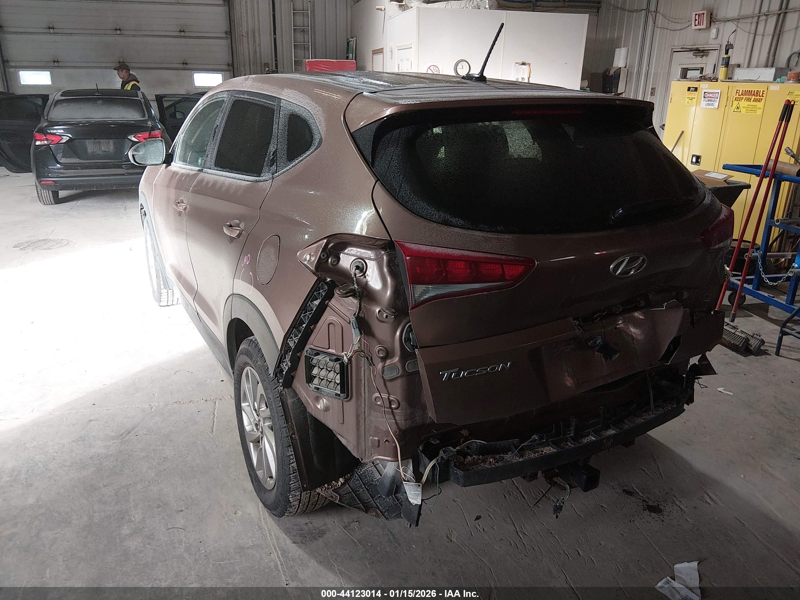 HYUNDAI TUCSON image 3
