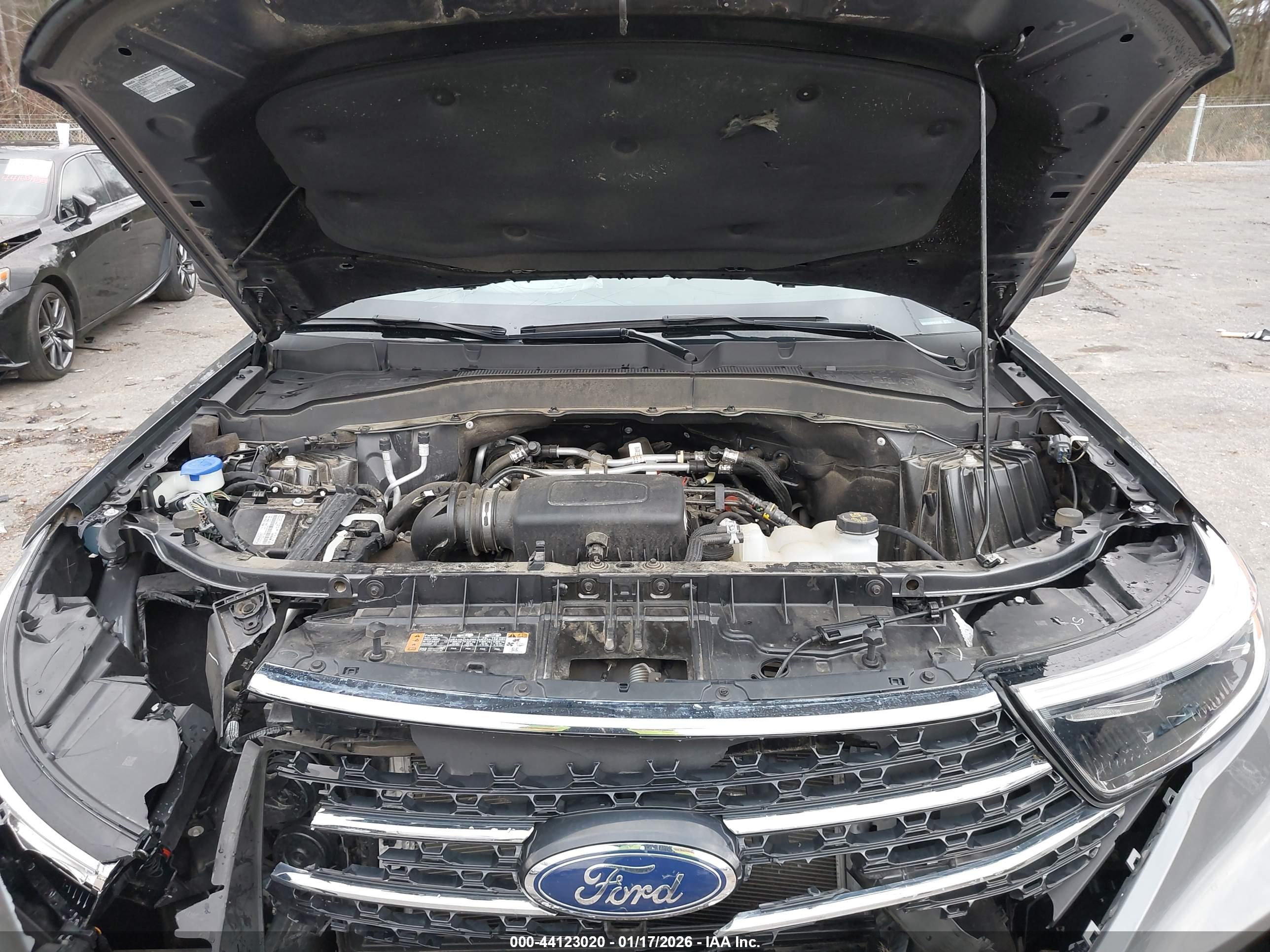 FORD EXPLORER image 10