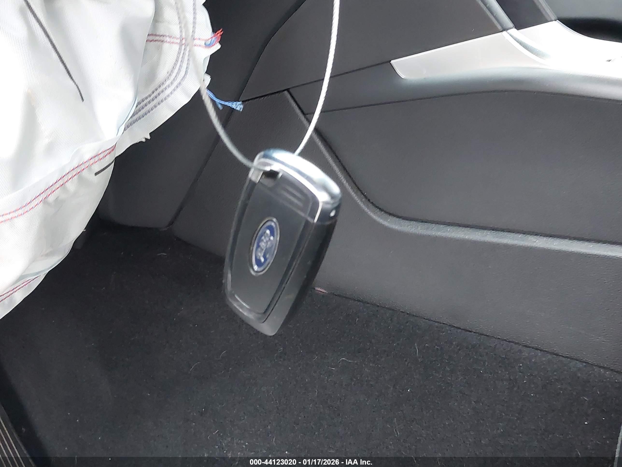 FORD EXPLORER image 11