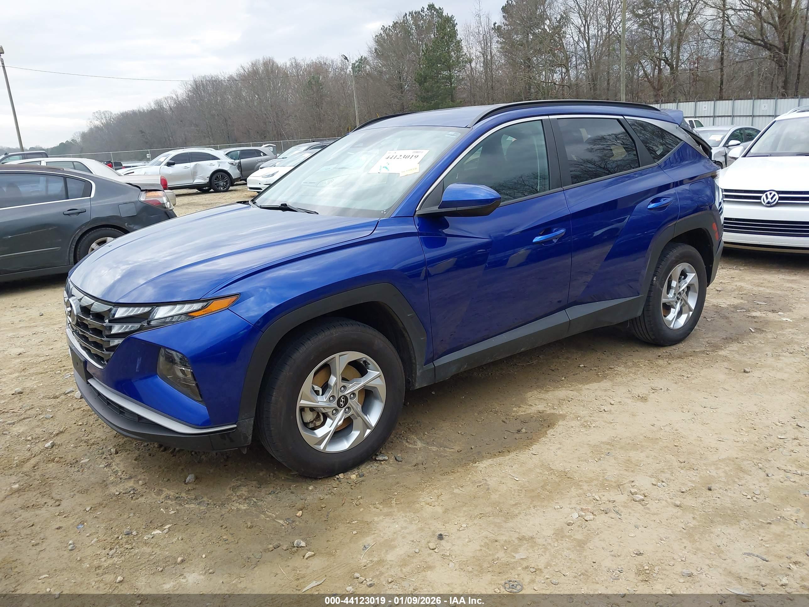 HYUNDAI TUCSON image 2